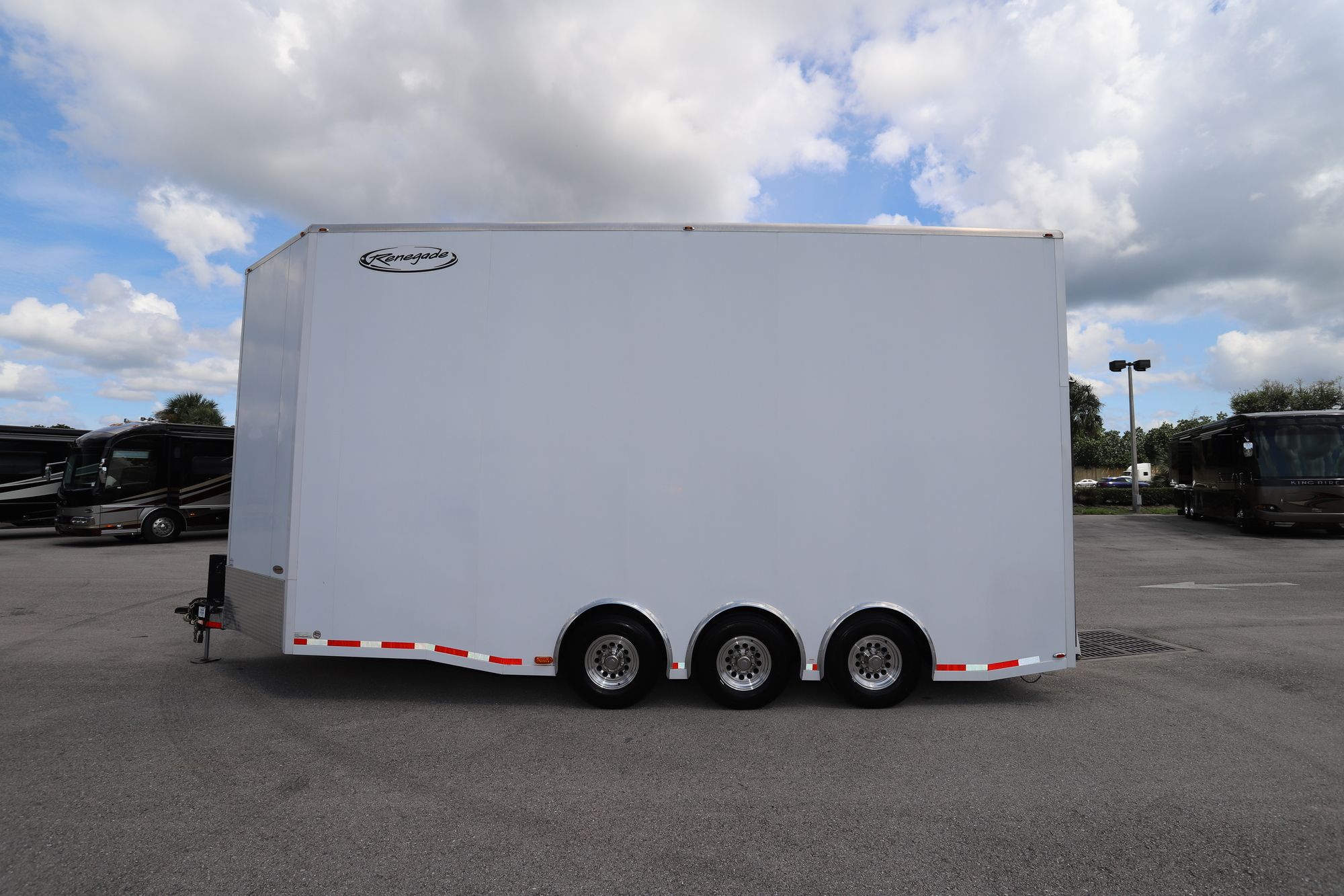 Used 2016 Renegade Rv Stacker V Nose 25TA Co  For Sale