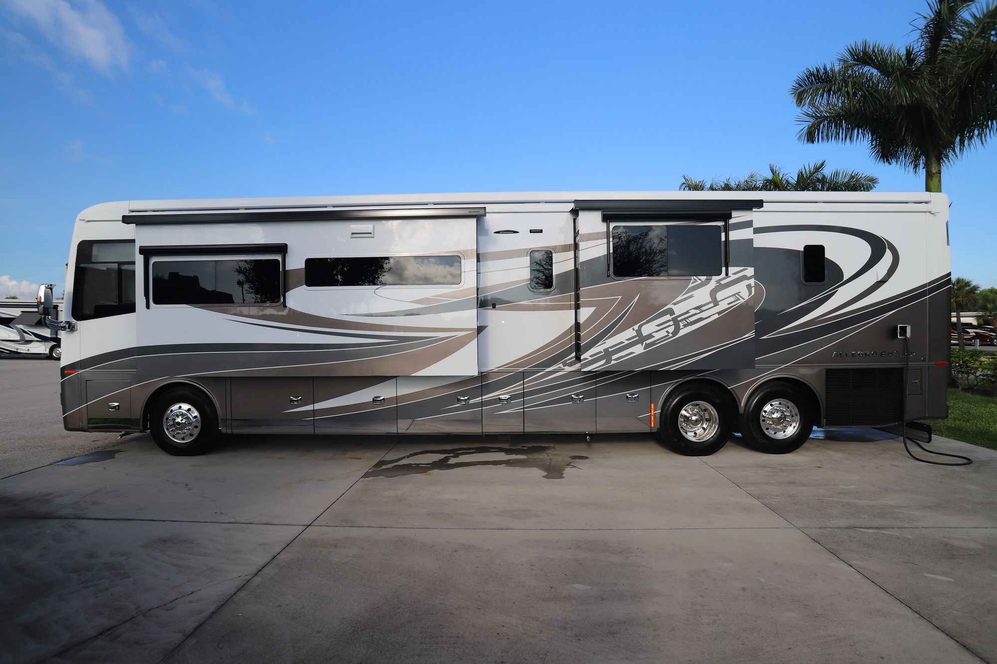 New 2021 Tiffin Motor Homes Allegro Bus 45OPP Class A  For Sale