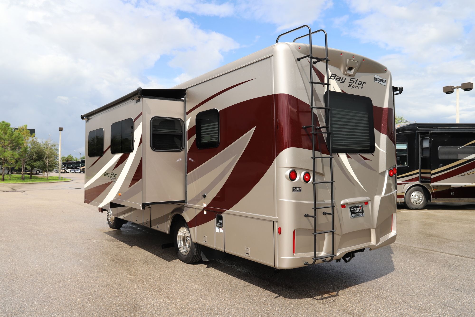 Used 2019 Newmar Bay Star Sport 2702 Class A  For Sale