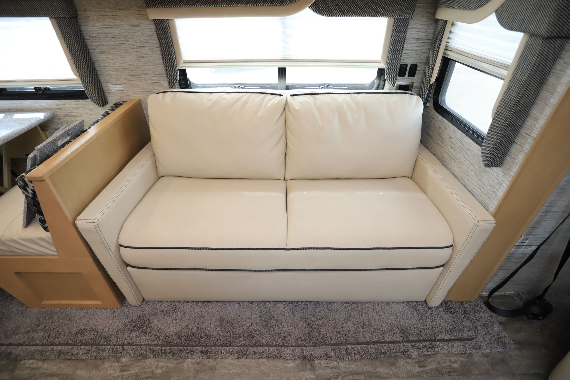 Used 2019 Newmar Bay Star Sport 2702 Class A  For Sale