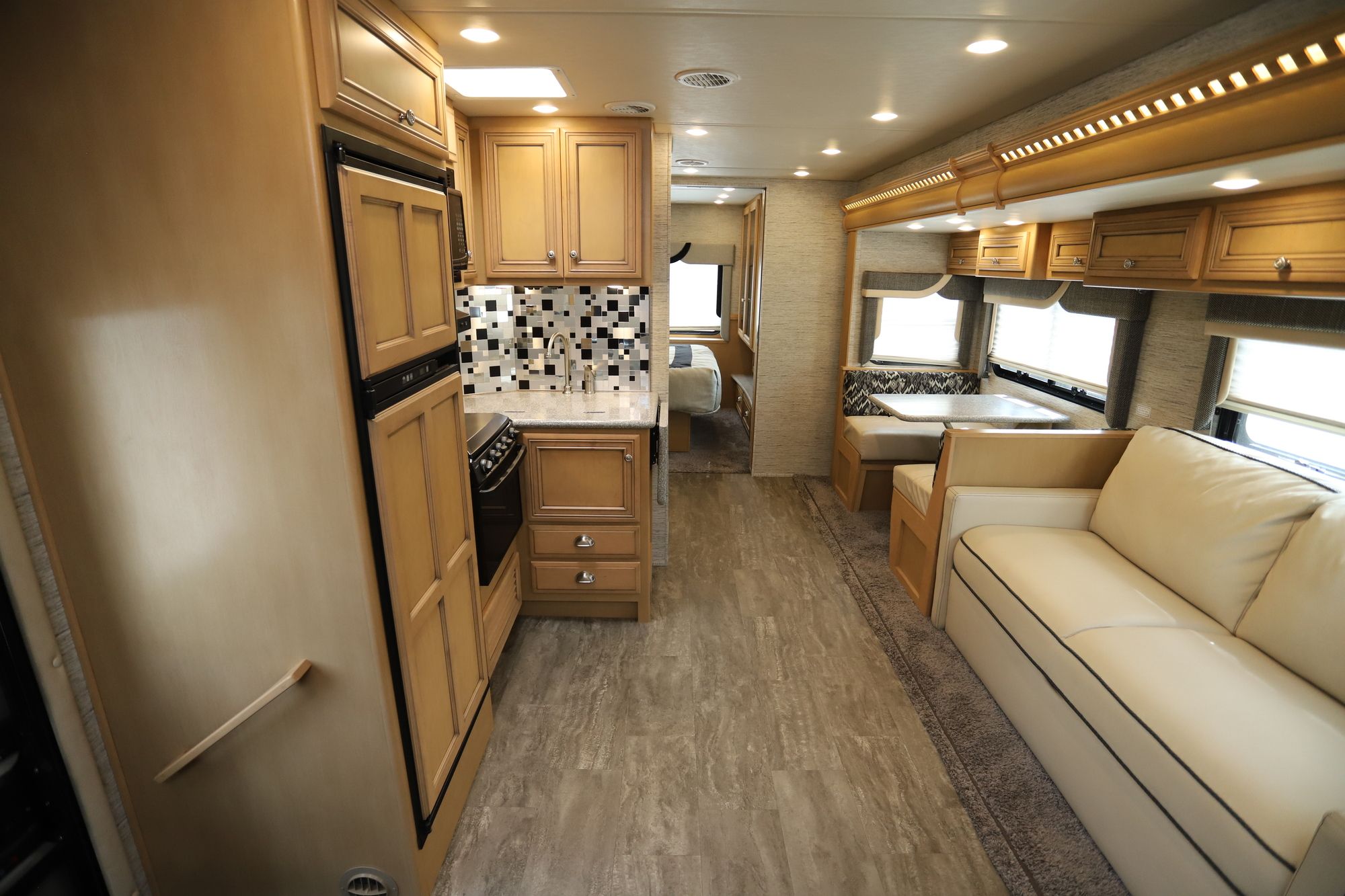 Used 2019 Newmar Bay Star Sport 2702 Class A  For Sale