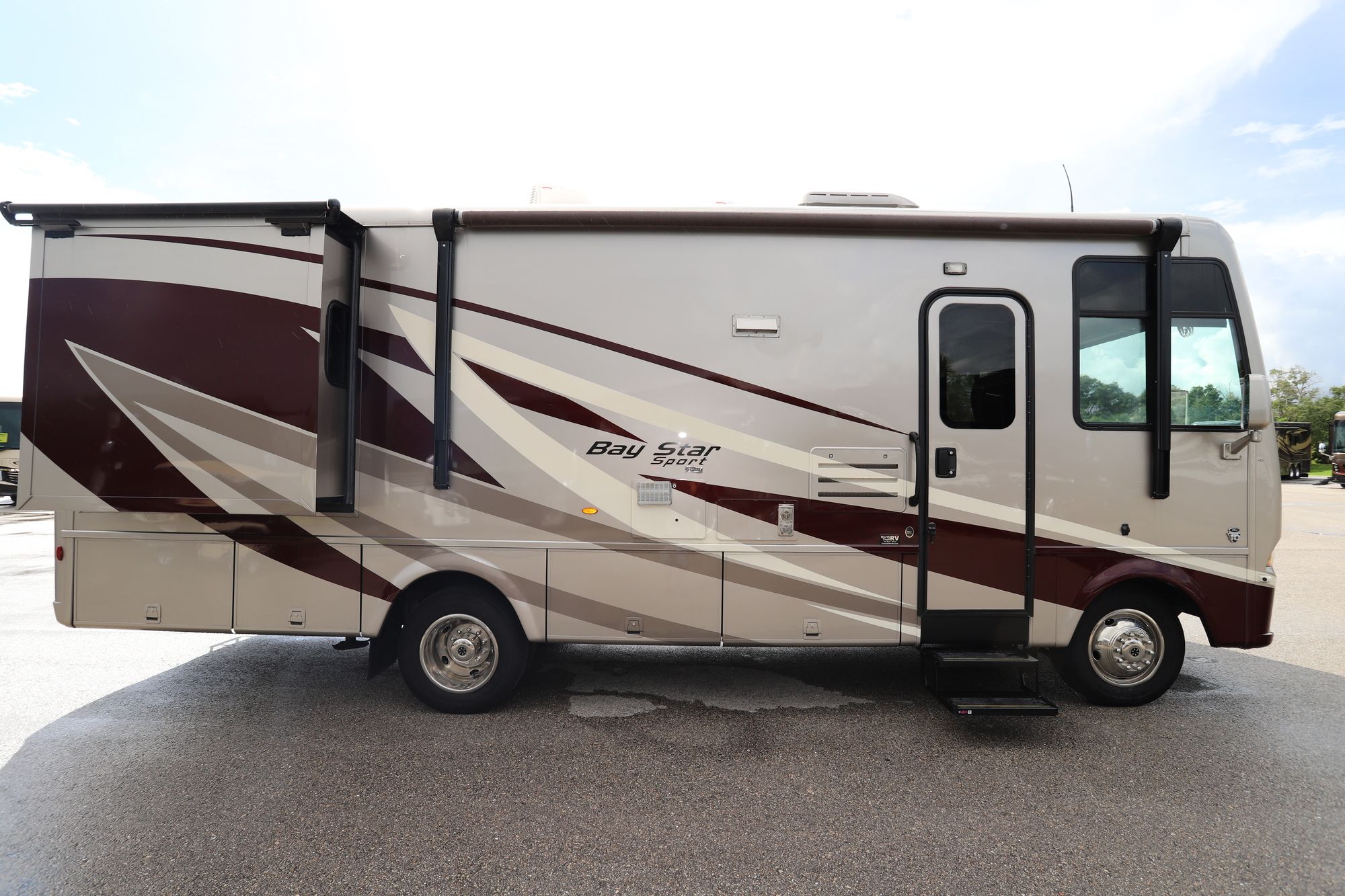 Used 2019 Newmar Bay Star Sport 2702 Class A  For Sale