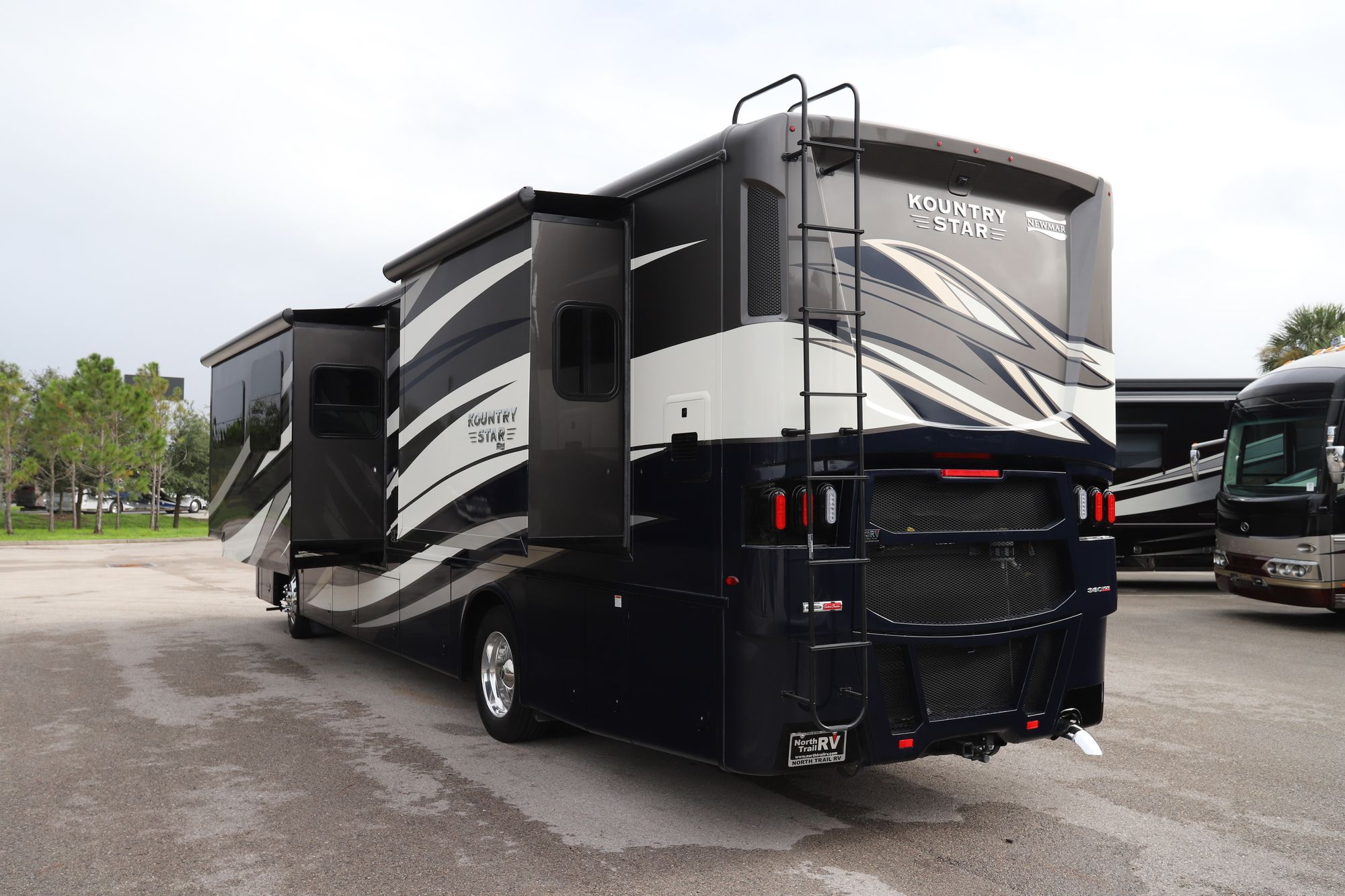 New 2021 Newmar Kountry Star 3717 Class A  For Sale