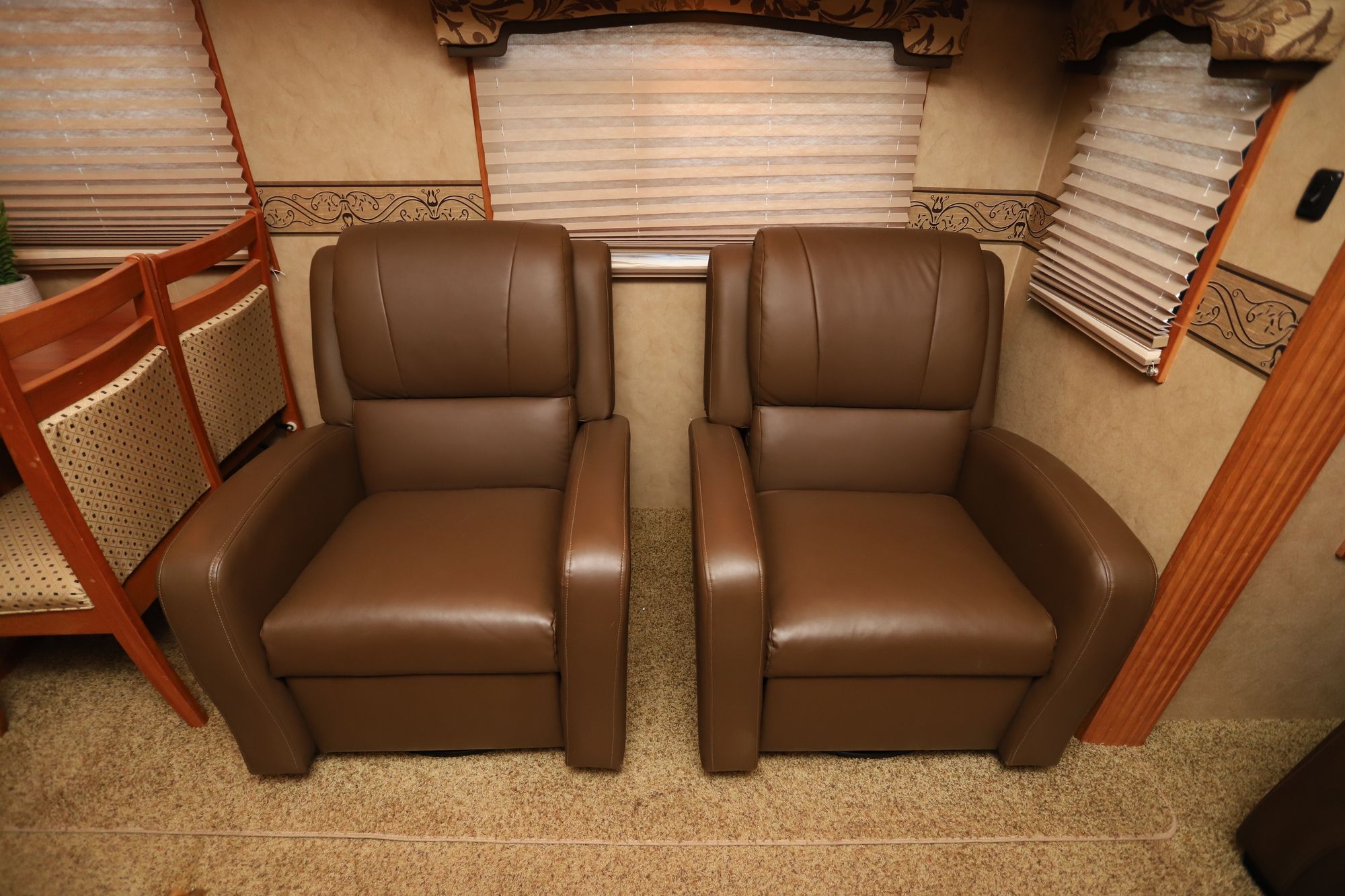 Used 2011 Carriage Cameo 37 Fifth Wheel  For Sale