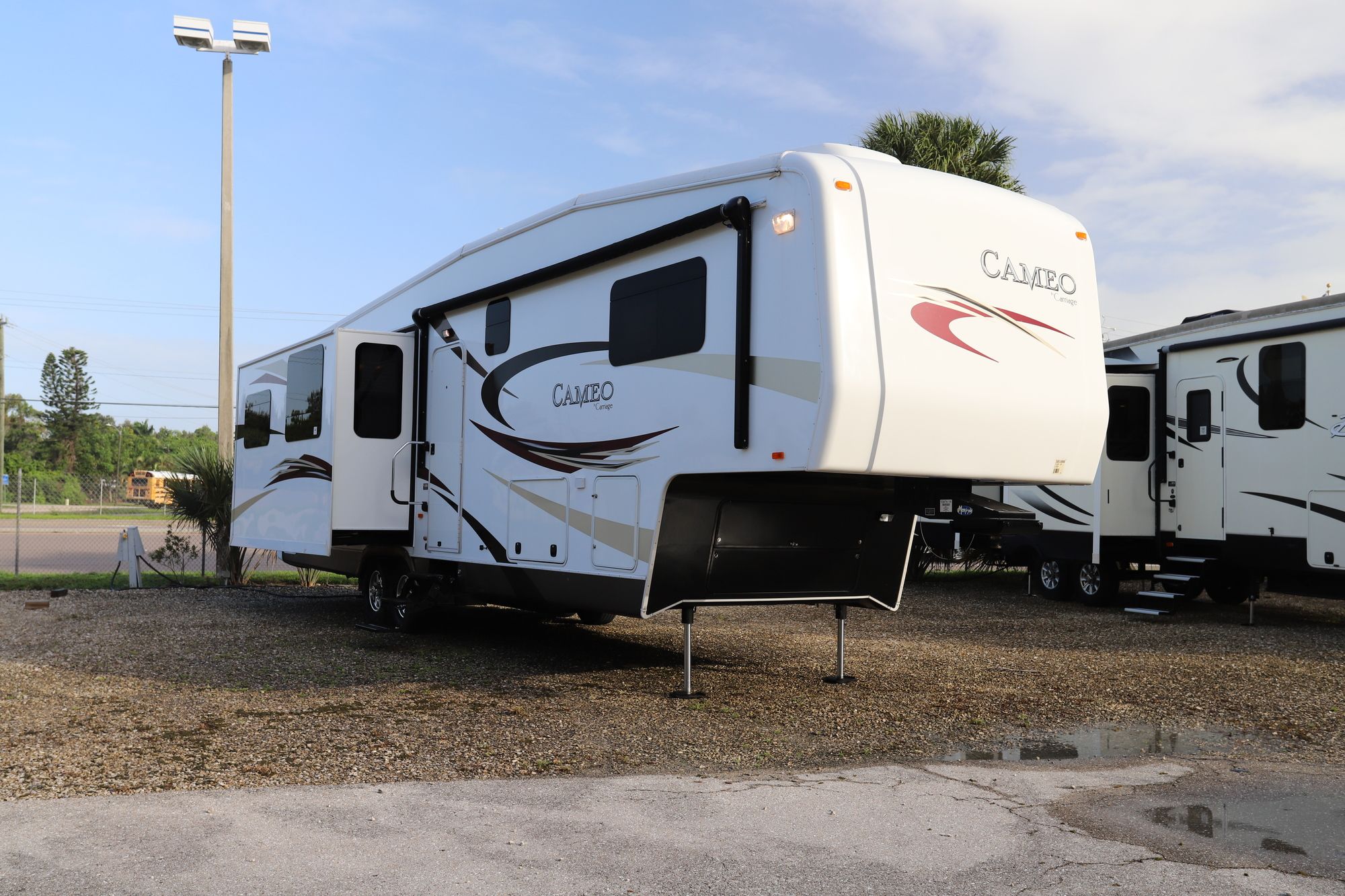 Used 2011 Carriage Cameo 37 Fifth Wheel  For Sale