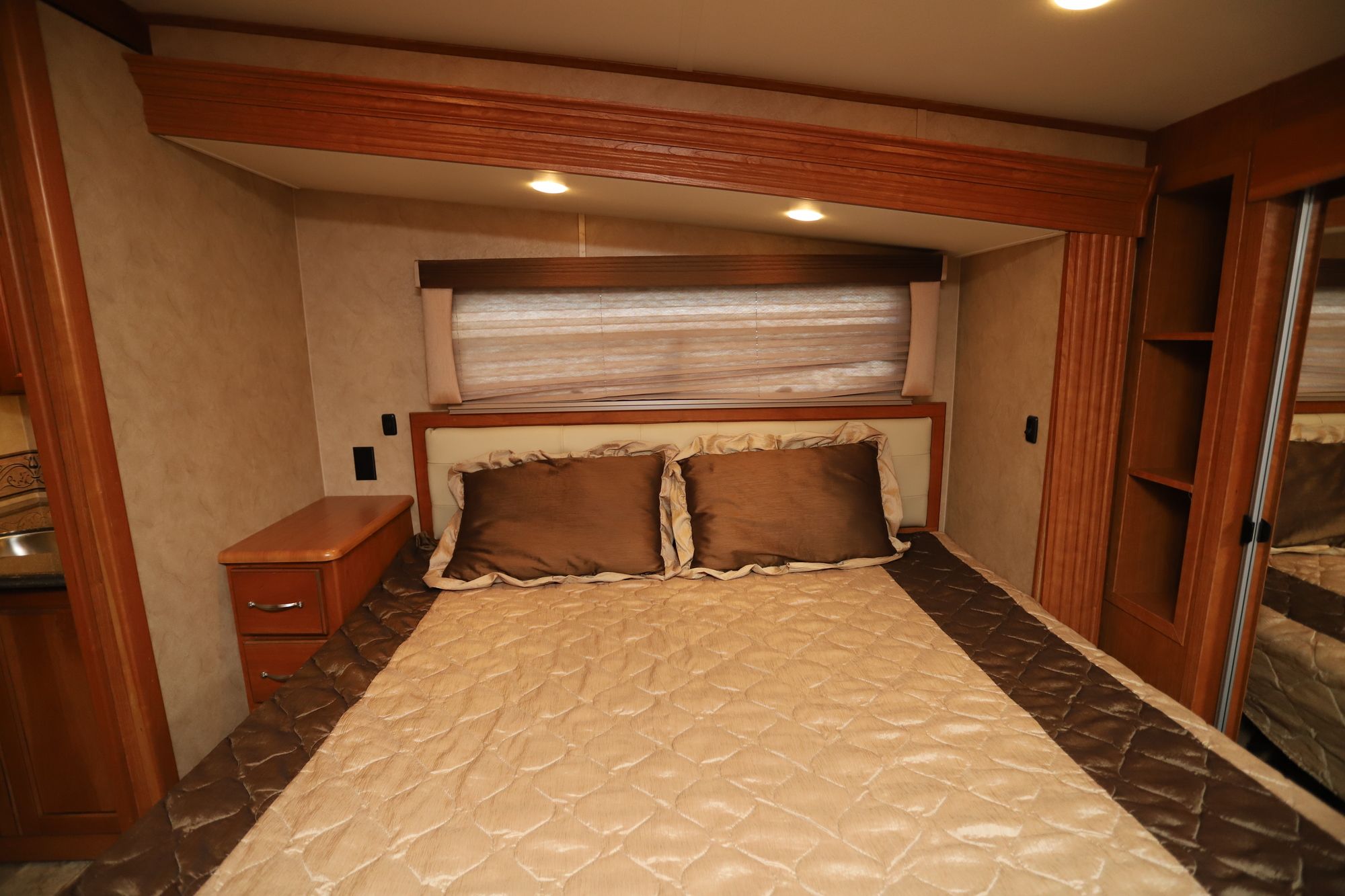 Used 2011 Carriage Cameo 37 Fifth Wheel  For Sale