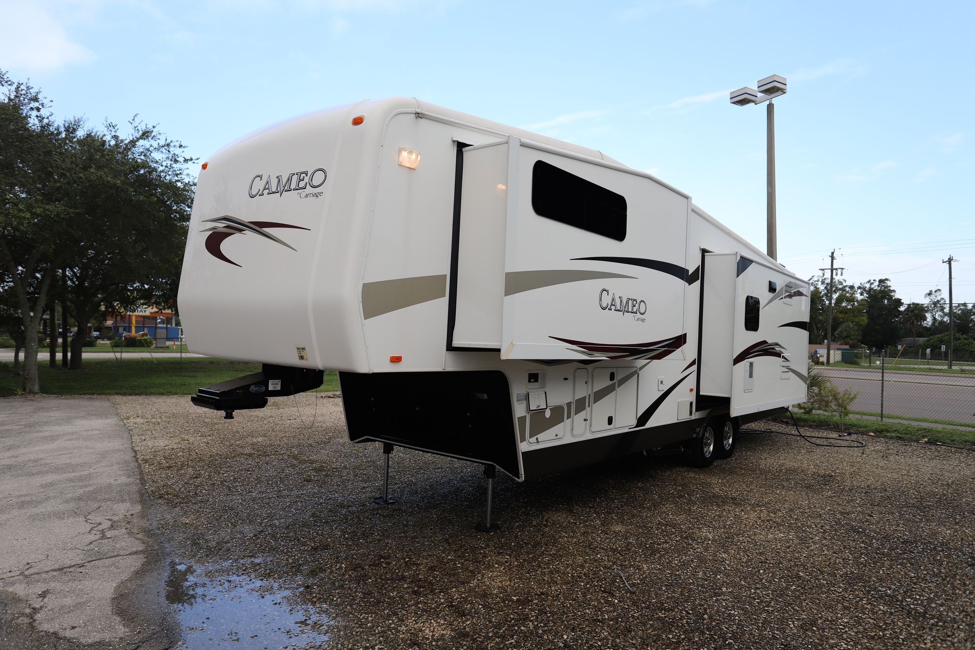 Used 2011 Carriage Cameo 37 Fifth Wheel  For Sale