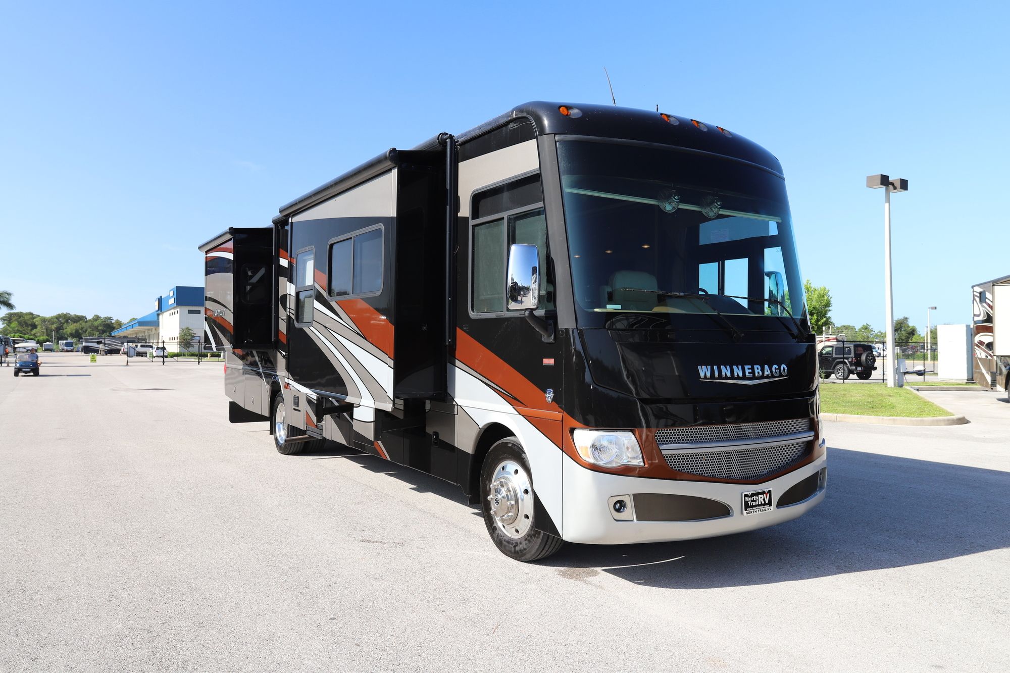 Used 2013 Winnebago Adventurer 37F Class A  For Sale