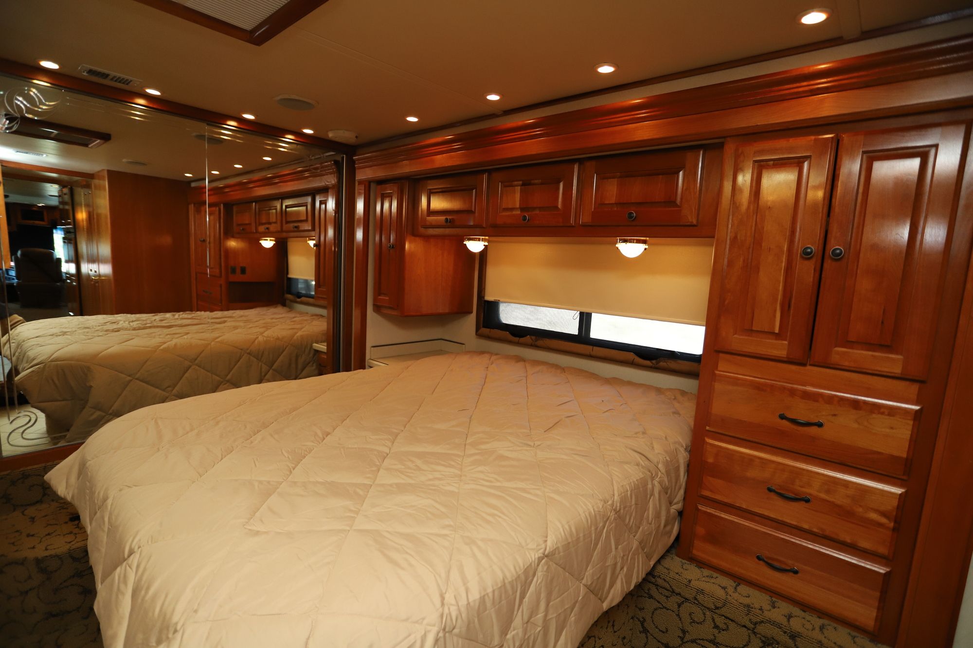 Used 2003 Monaco Dynasty DUTCHESS Class A  For Sale