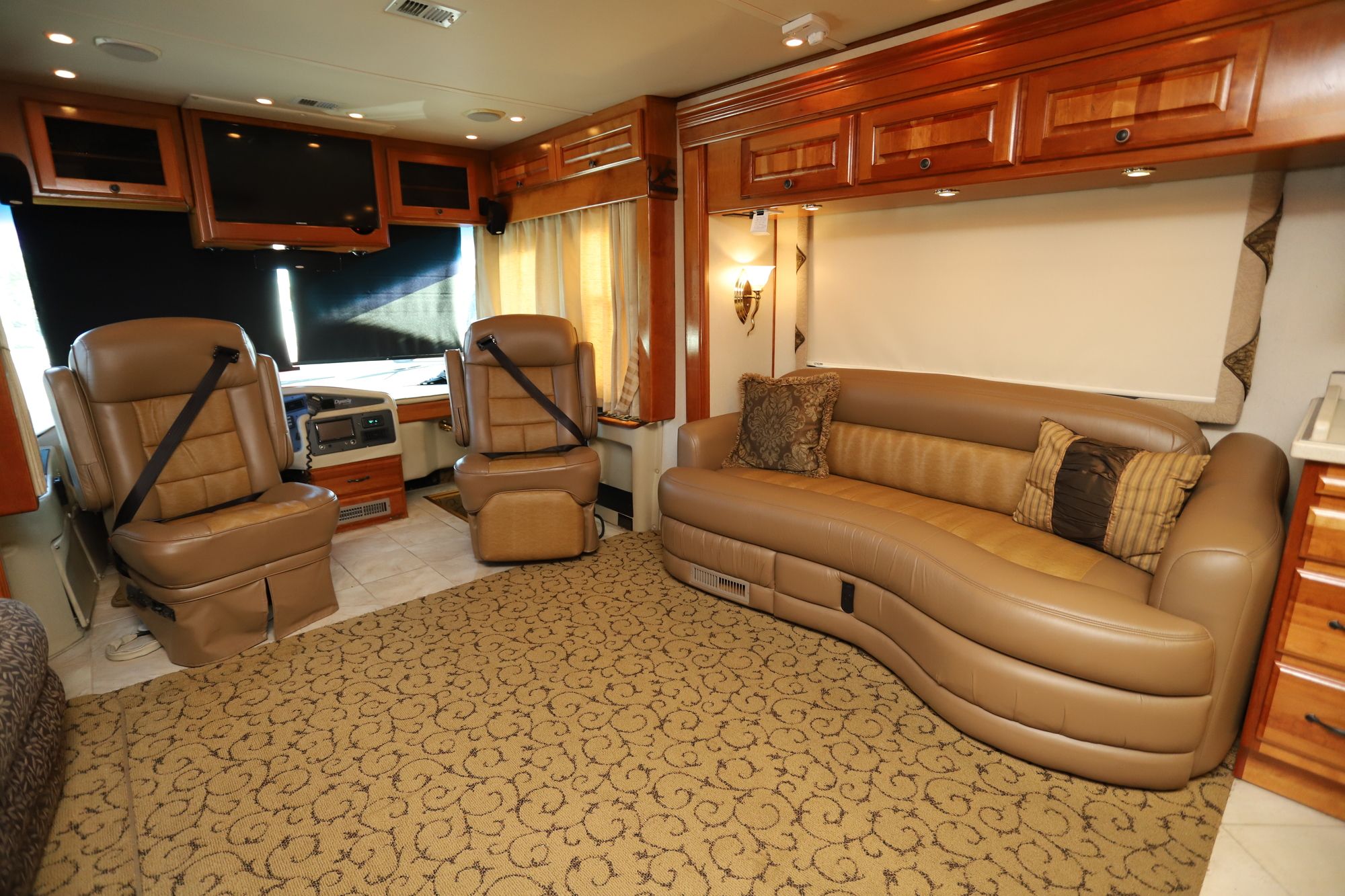 Used 2003 Monaco Dynasty DUTCHESS Class A  For Sale