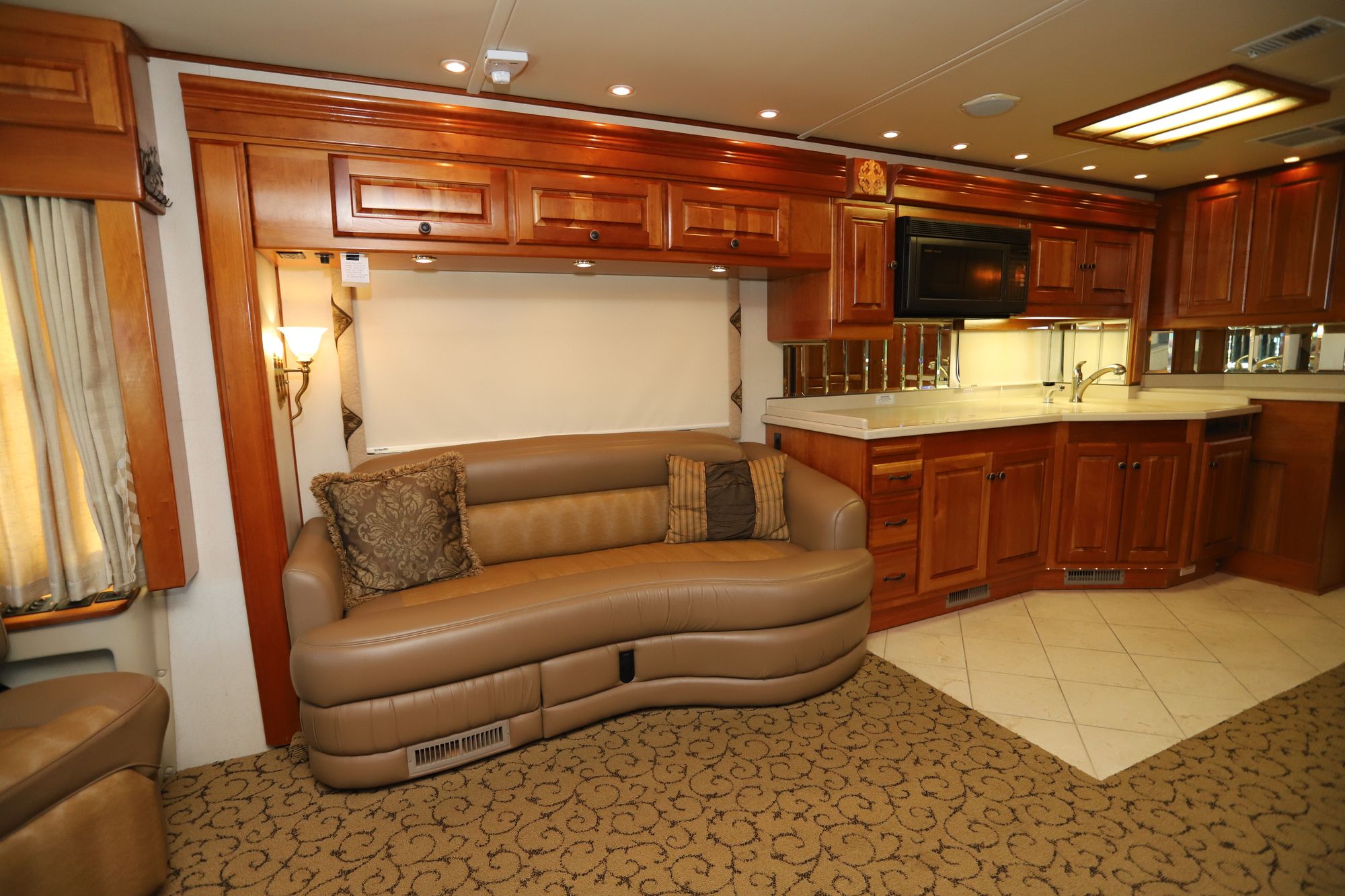 Used 2003 Monaco Dynasty DUTCHESS Class A  For Sale