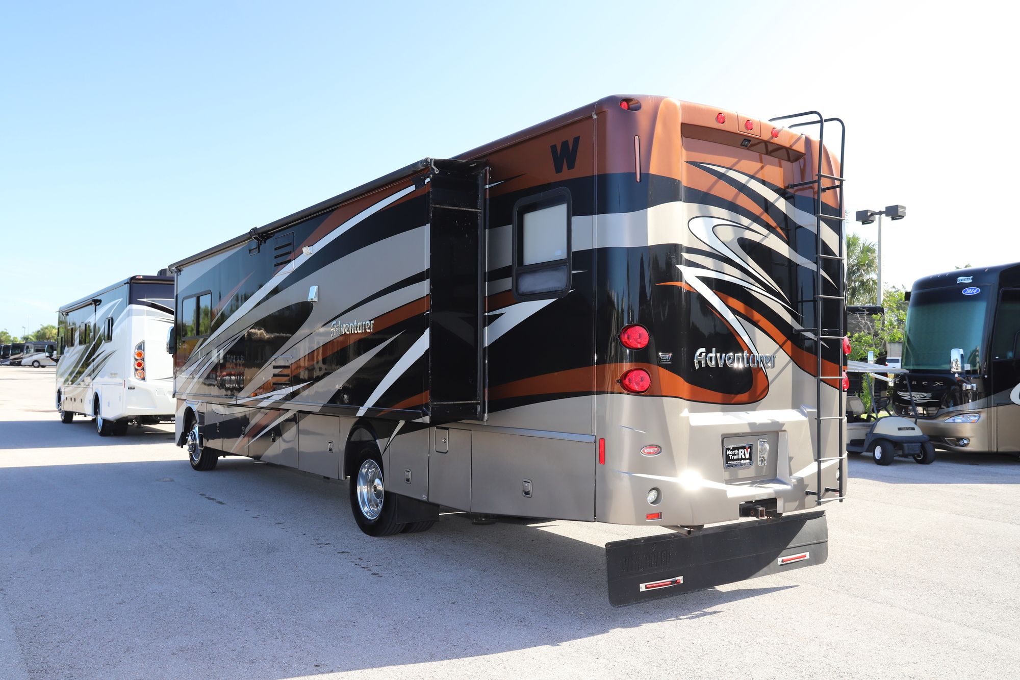 Used 2013 Winnebago Adventurer 37F Class A  For Sale
