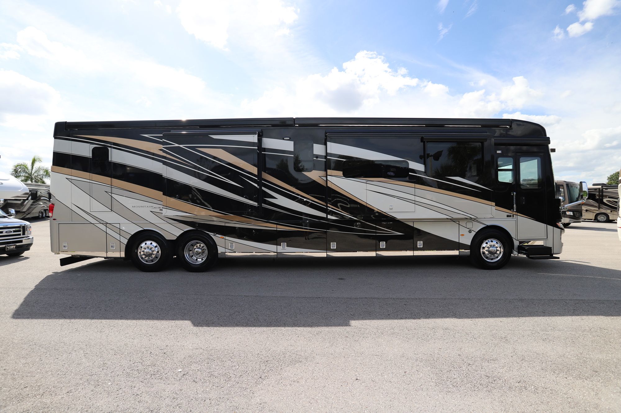 New 2021 Newmar Mountain Aire 4551 Class A  For Sale