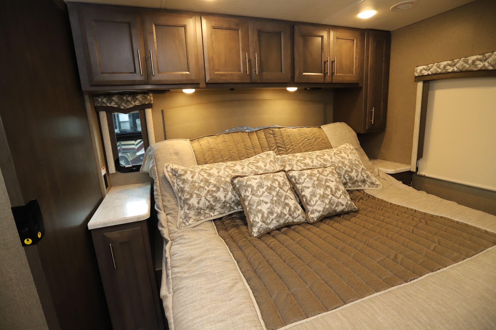 New 2021 Thor Magnitude SV34 Class C  For Sale