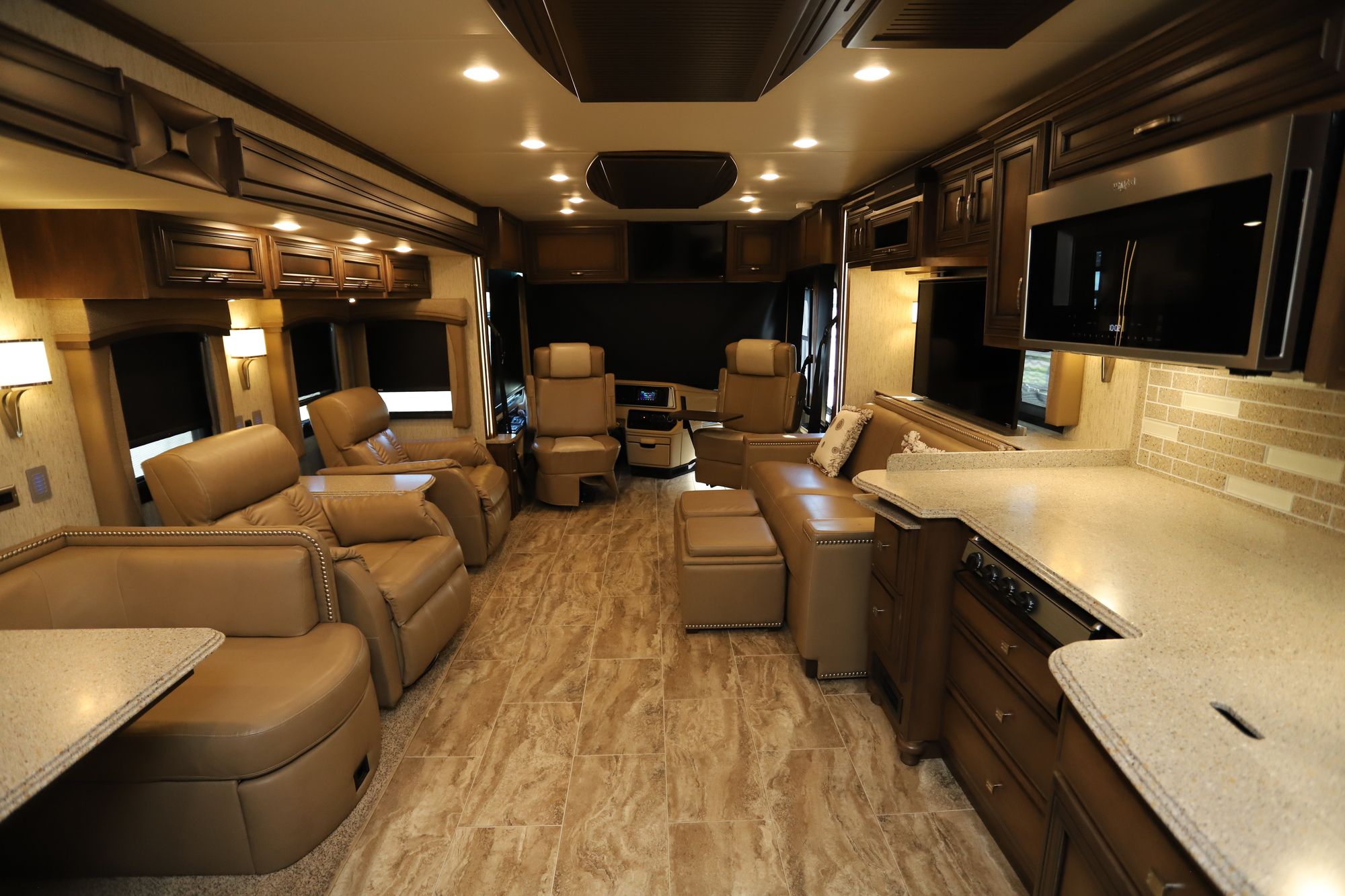 Used 2019 Newmar Ventana Le 4037 Class A  For Sale