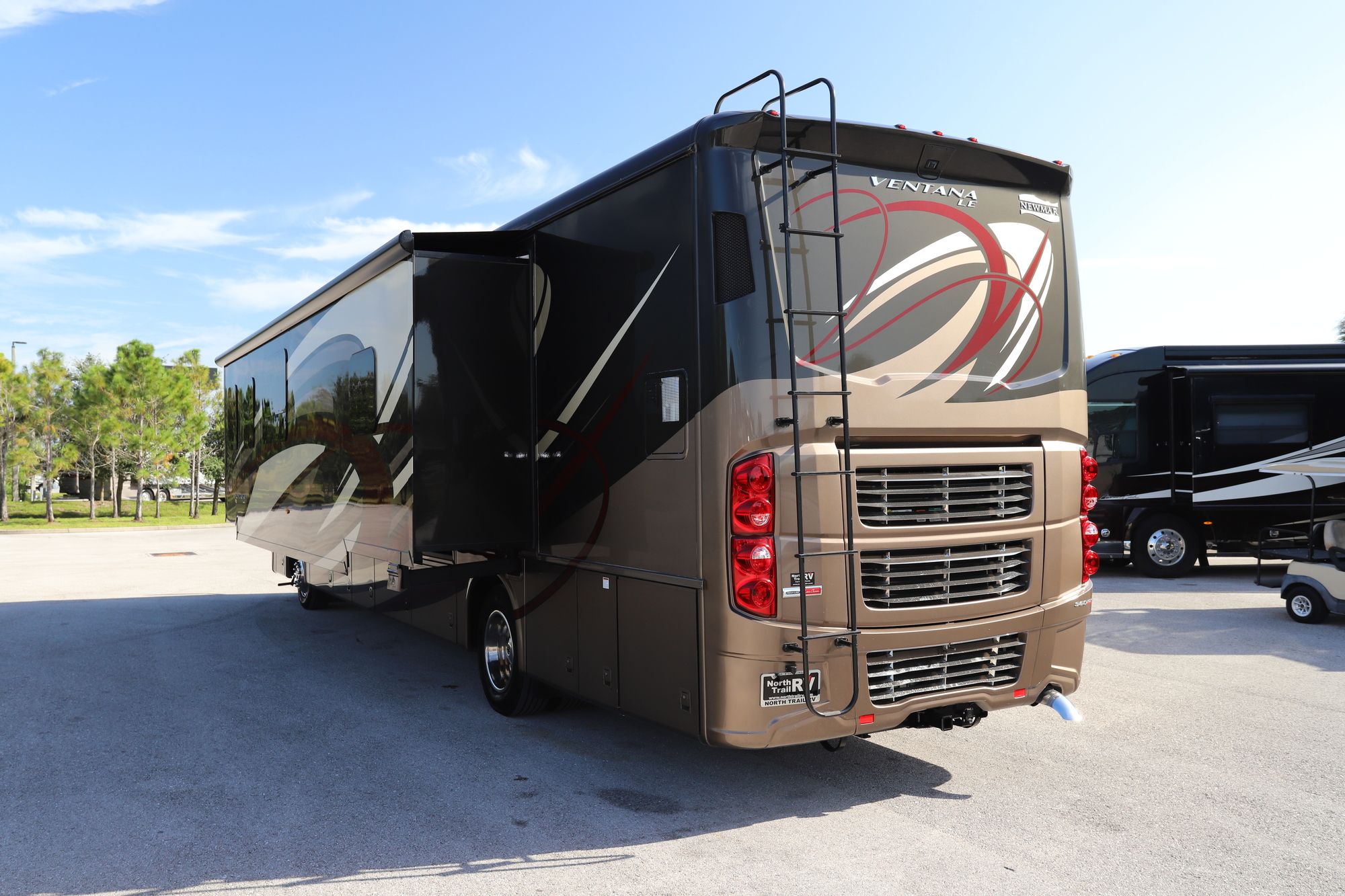 Used 2019 Newmar Ventana Le 4037 Class A  For Sale