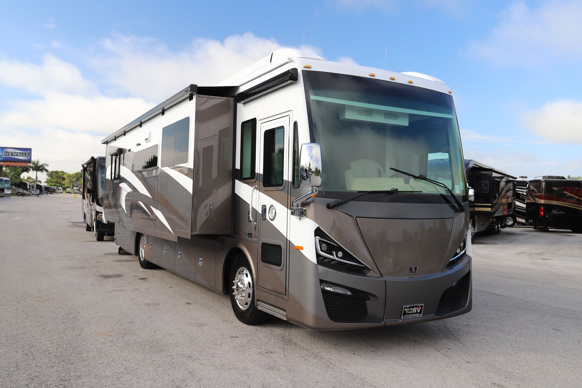 New 2021 Tiffin Motor Homes Phaeton 37BH Class A  For Sale