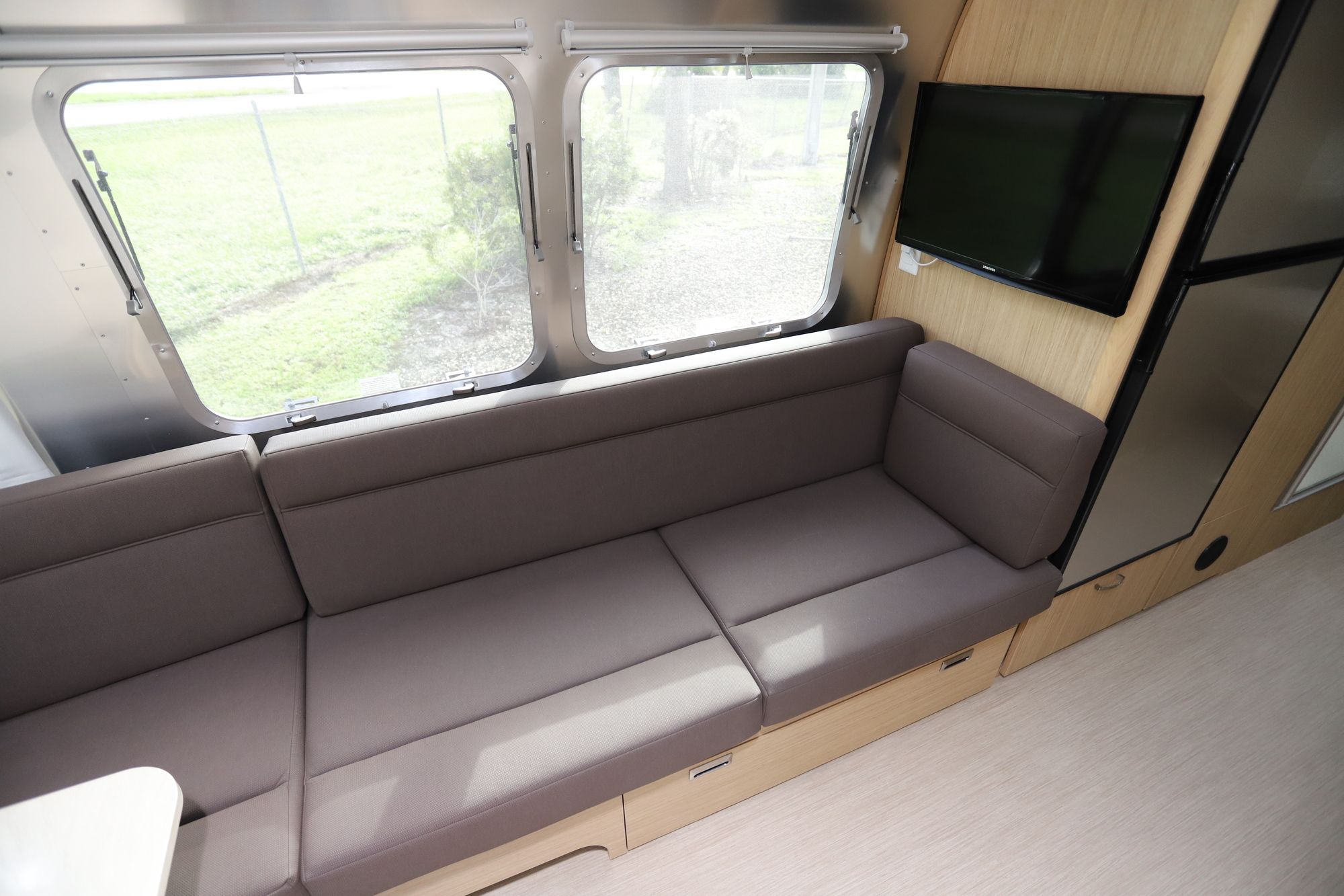 Used 2019 Airstream Flying Cloud 25FB Travel Trailer  For Sale