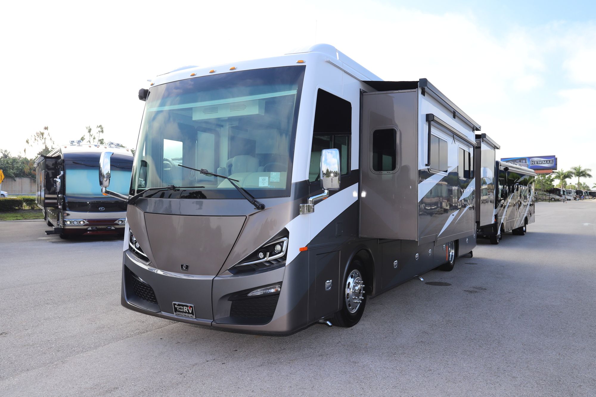 New 2021 Tiffin Motor Homes Phaeton 37BH Class A  For Sale