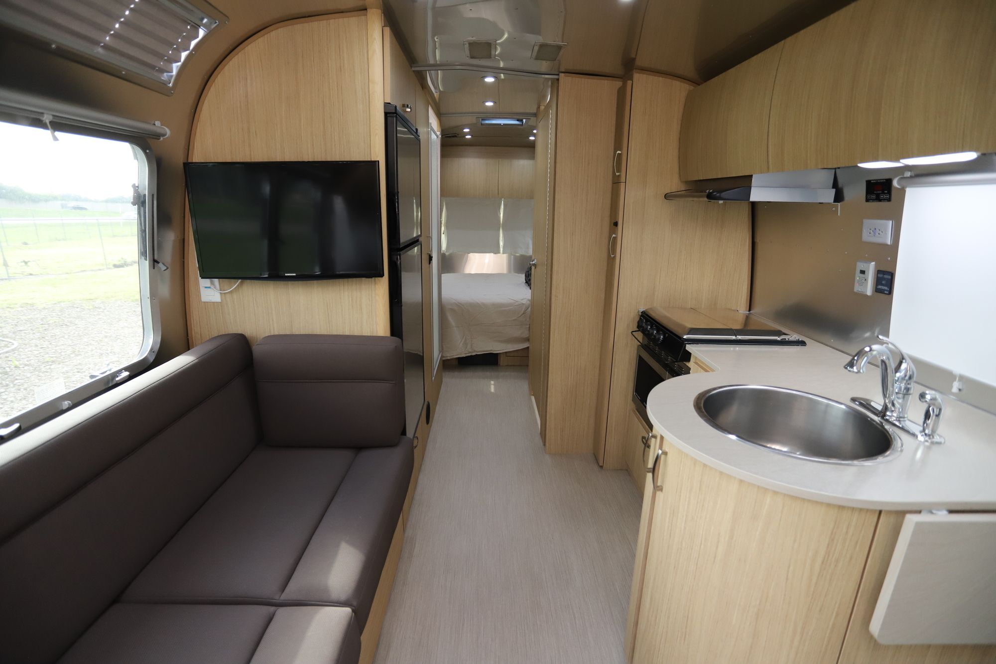 Used 2019 Airstream Flying Cloud 25FB Travel Trailer  For Sale