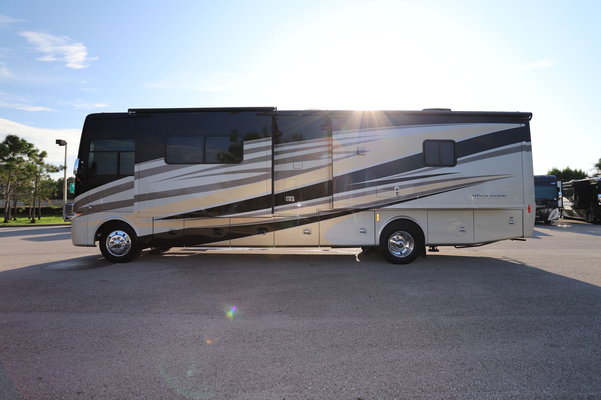 Used 2019 Tiffin Motor Homes Open Road 34PA Class A  For Sale