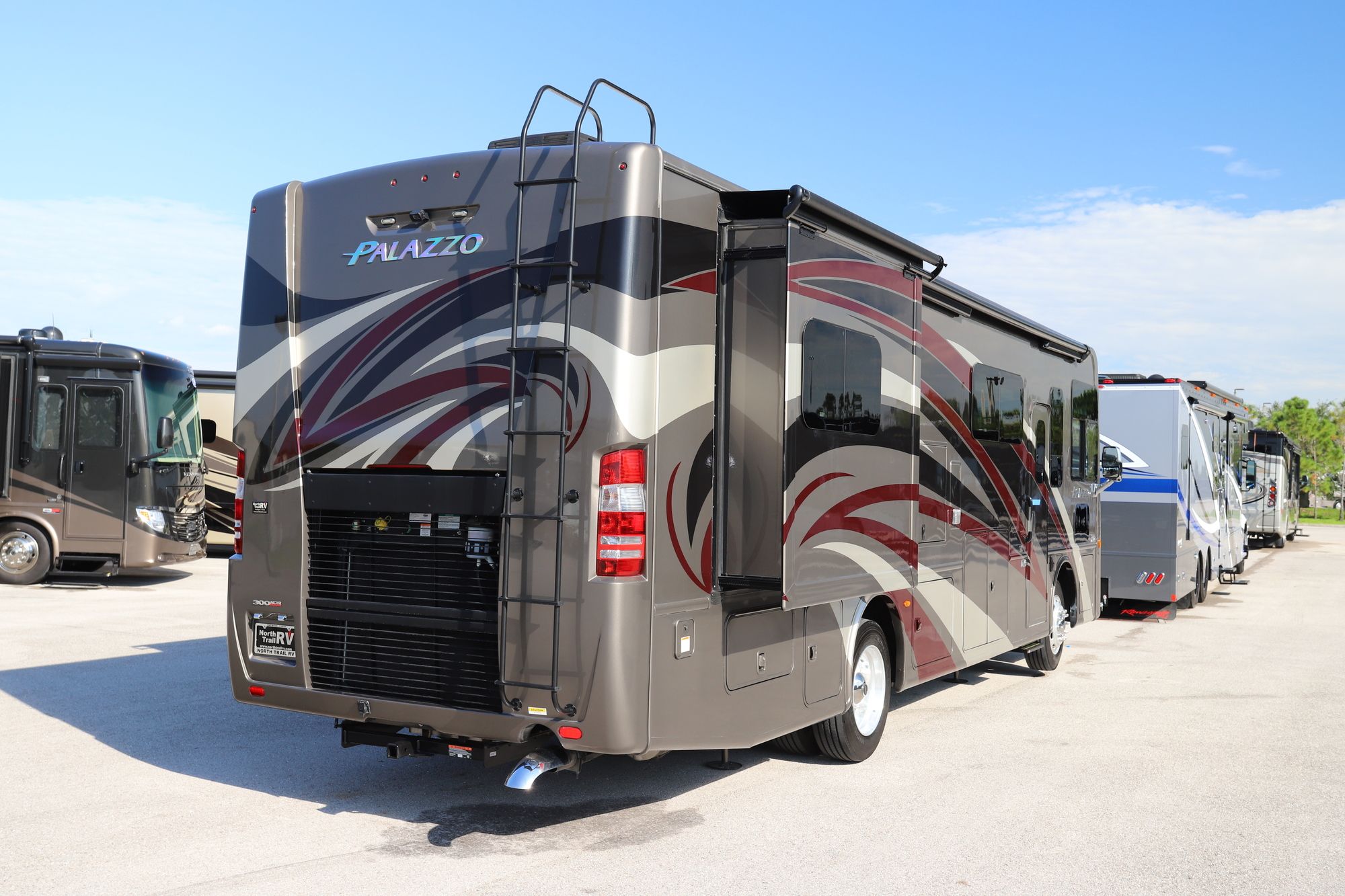 Used 2020 Thor Palazzo 33.2 Class A  For Sale