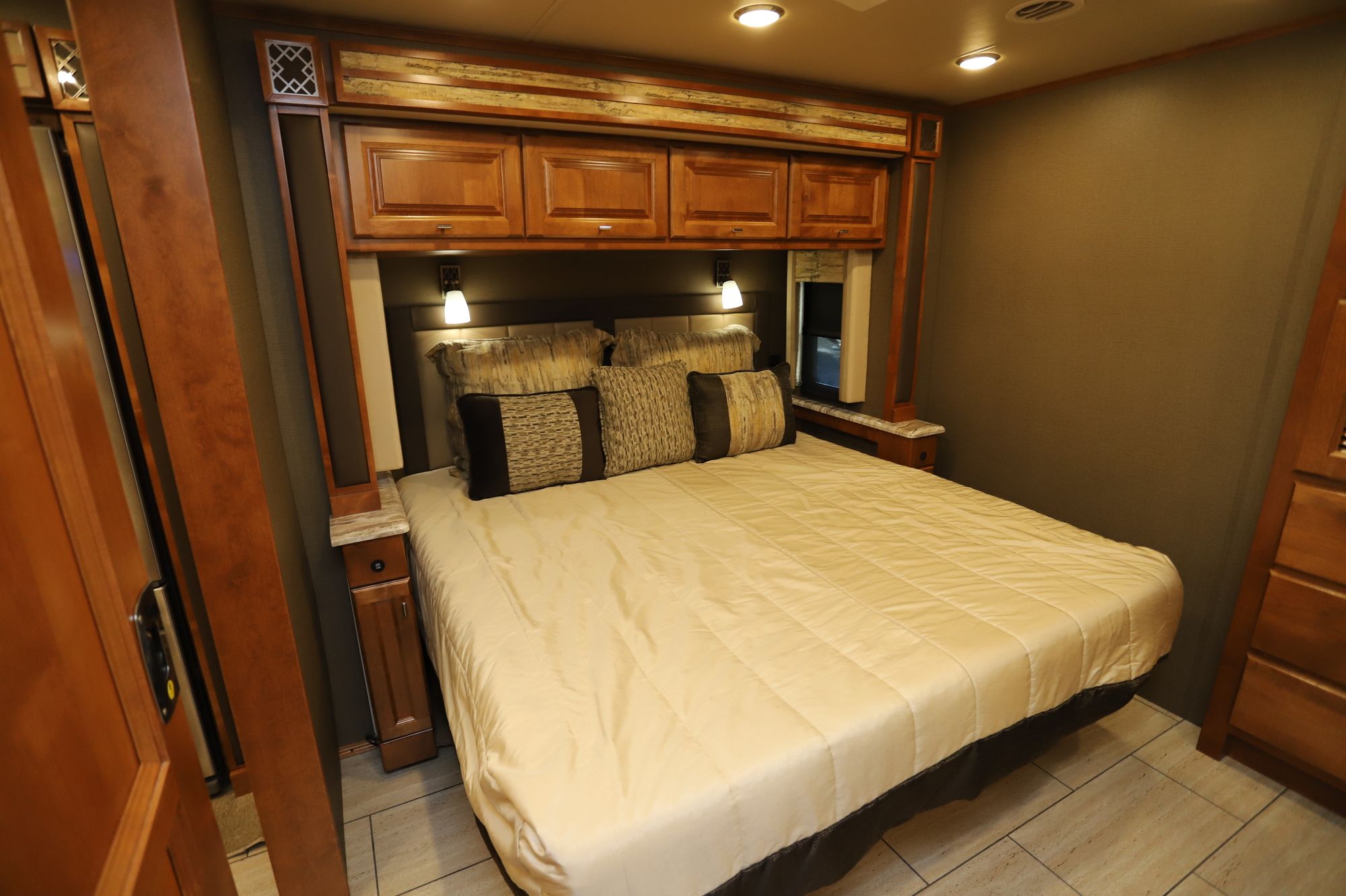 Used 2019 Tiffin Motor Homes Open Road 34PA Class A  For Sale