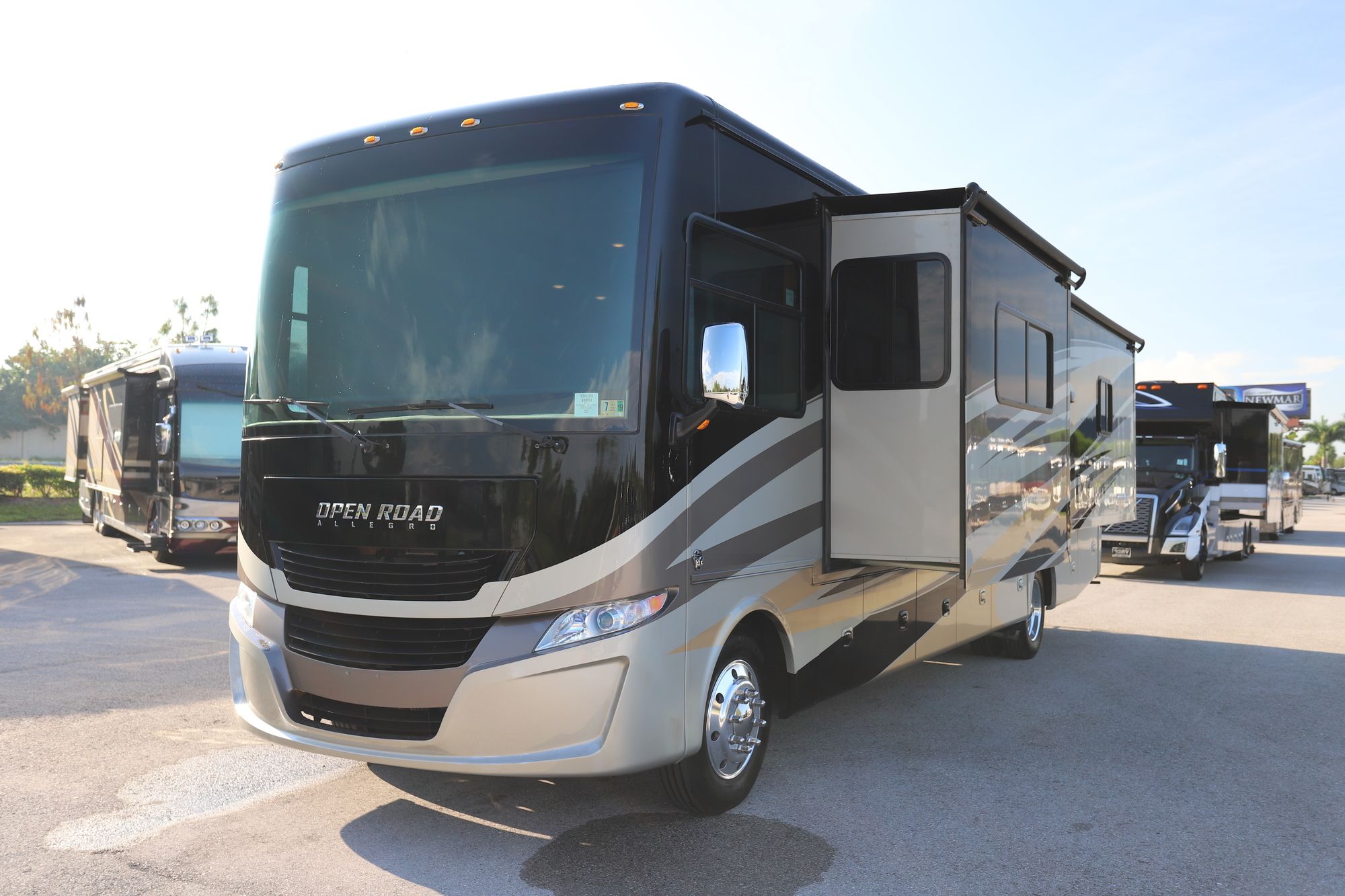 Used 2019 Tiffin Motor Homes Open Road 34PA Class A  For Sale