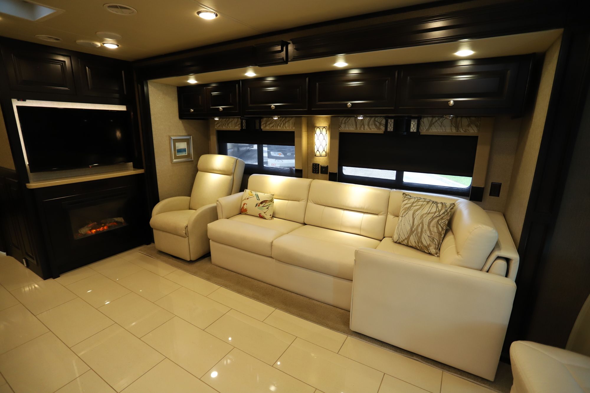 Used 2017 Tiffin Motor Homes Allegro Red 37PA Class A  For Sale