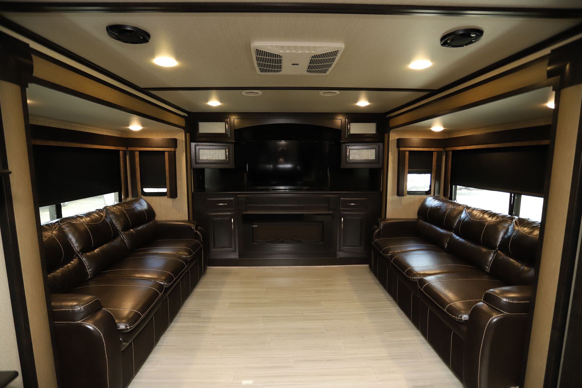 Used 2018 Grand Design Momentum 376 Fifth Wheel  For Sale