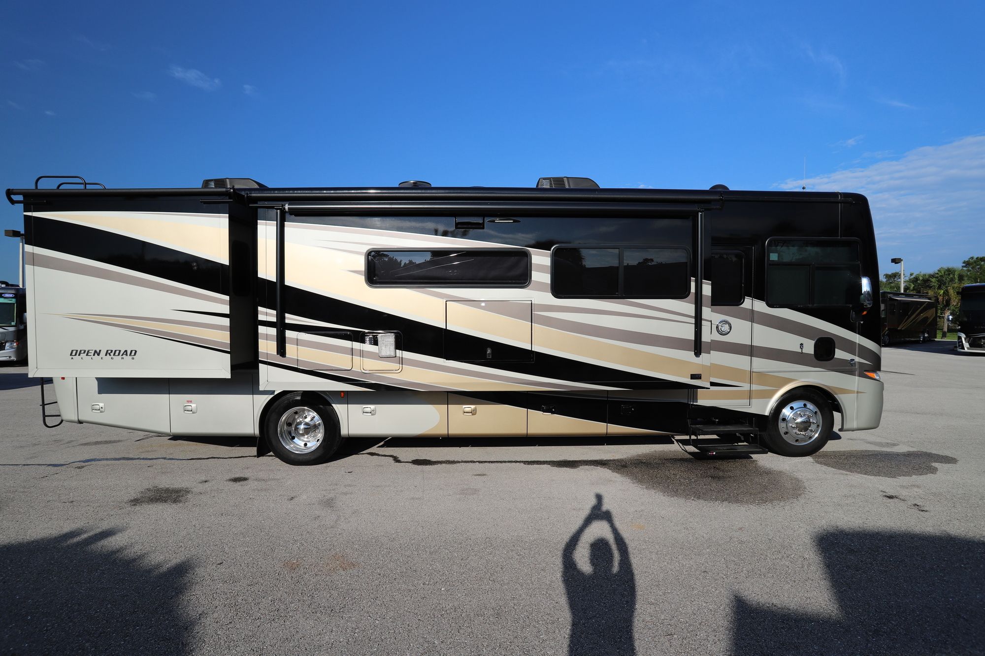 Used 2019 Tiffin Motor Homes Open Road 34PA Class A  For Sale