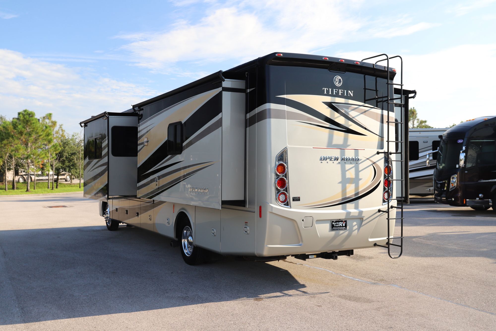 Used 2019 Tiffin Motor Homes Open Road 34PA Class A  For Sale