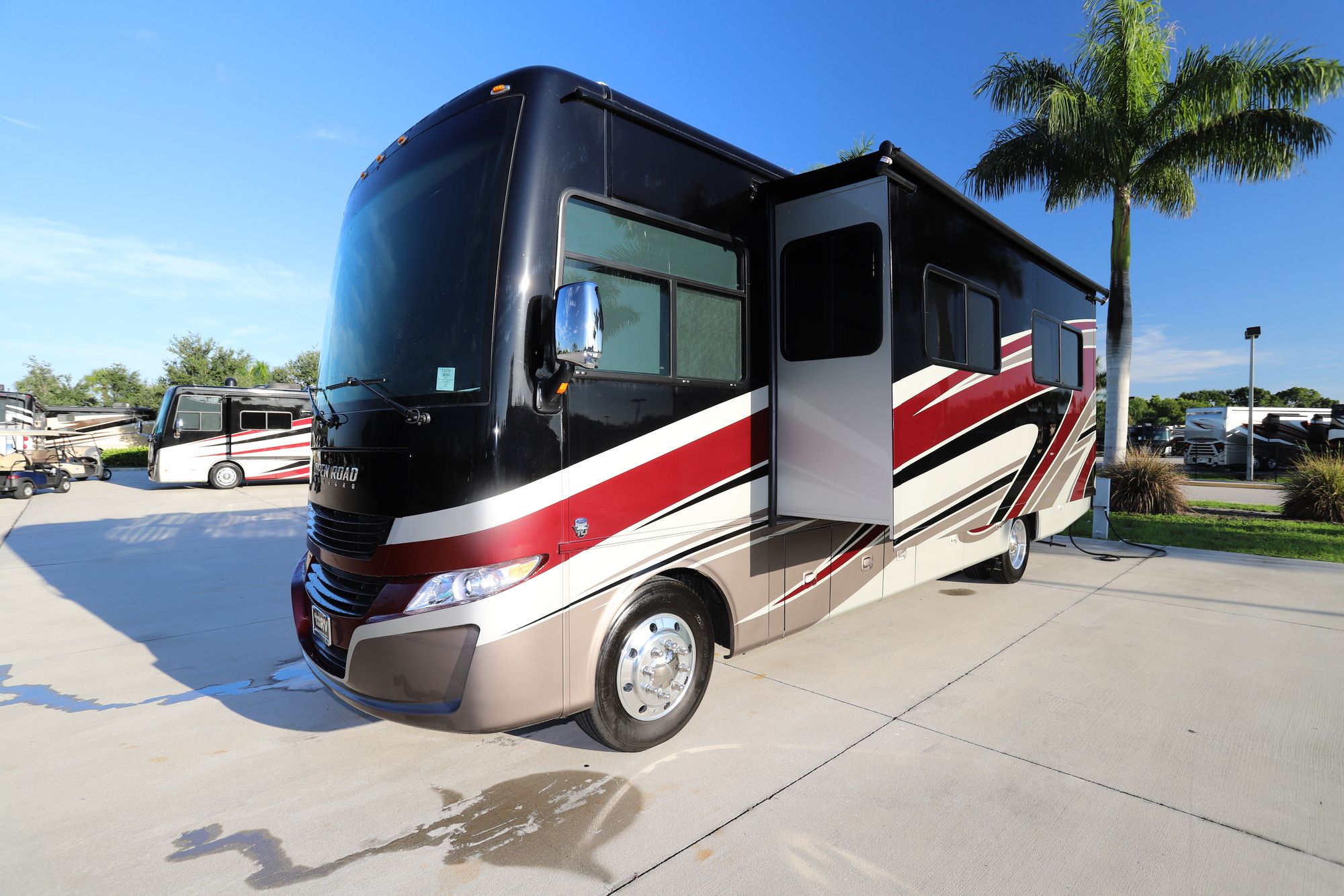 New 2021 Tiffin Motor Homes Allegro 32SA Class A  For Sale