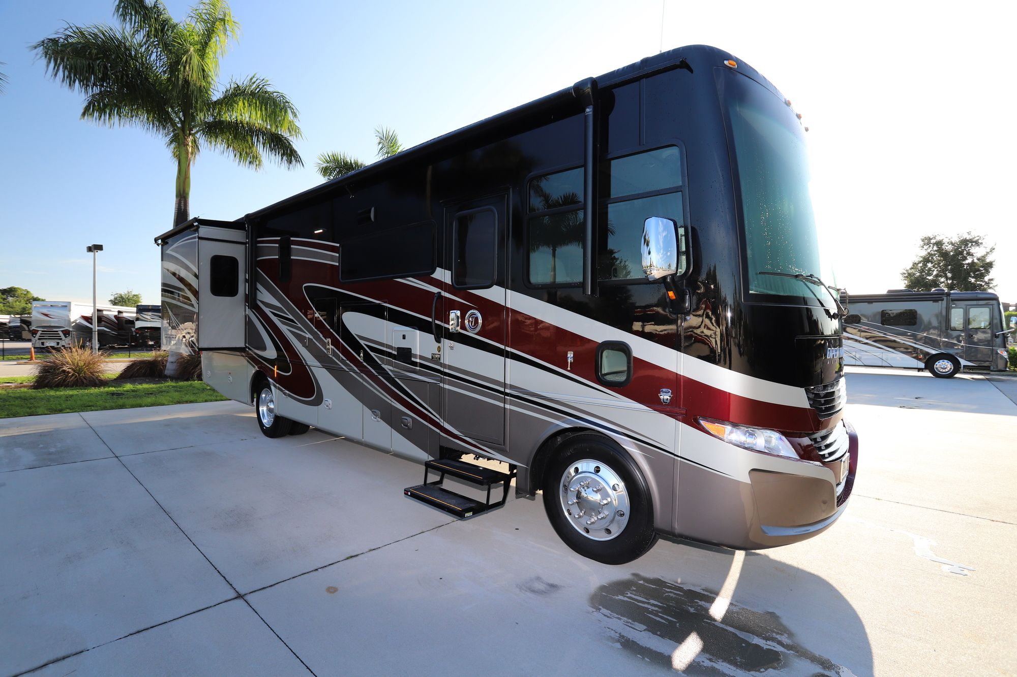 New 2021 Tiffin Motor Homes Allegro 32SA Class A  For Sale