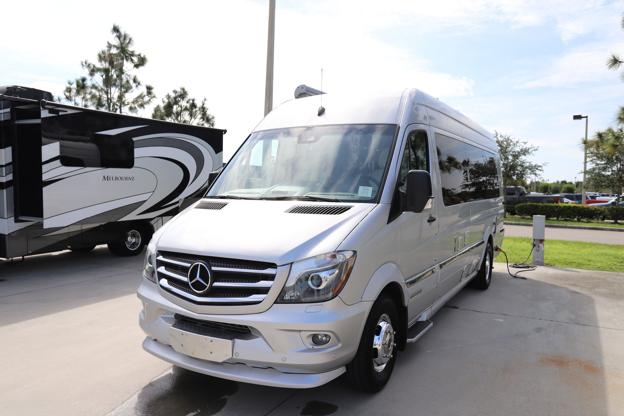 Used 2017 Airstream Interstate EXT GT TWIN Class B  For Sale