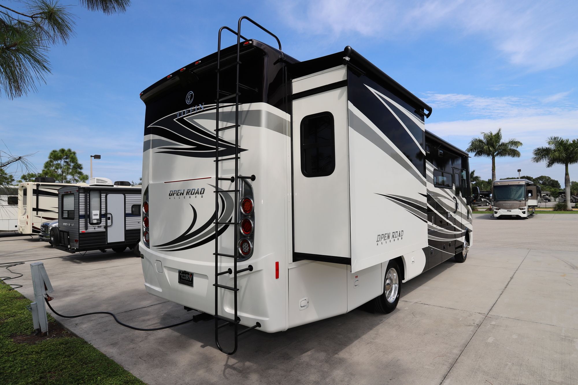 Used 2019 Tiffin Motor Homes Allegro 32SA Class A  For Sale