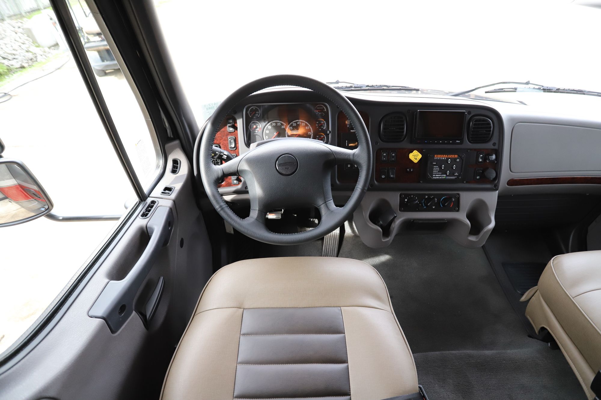 Used 2021 Renegade Rv Valencia 35 MB Super C  For Sale