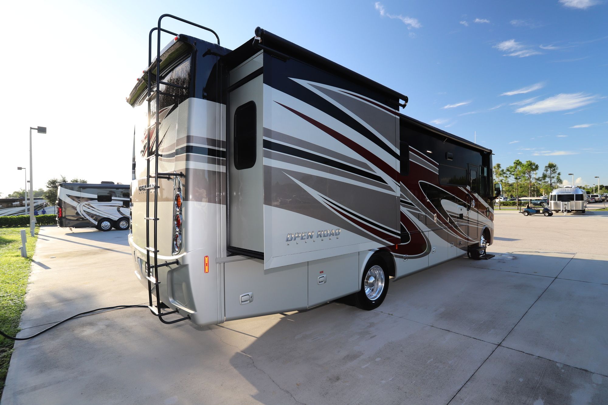 New 2021 Tiffin Motor Homes Allegro 32SA Class A  For Sale