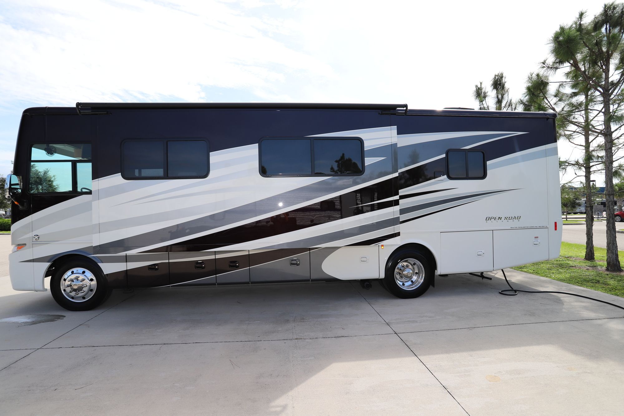 Used 2019 Tiffin Motor Homes Allegro 32SA Class A  For Sale