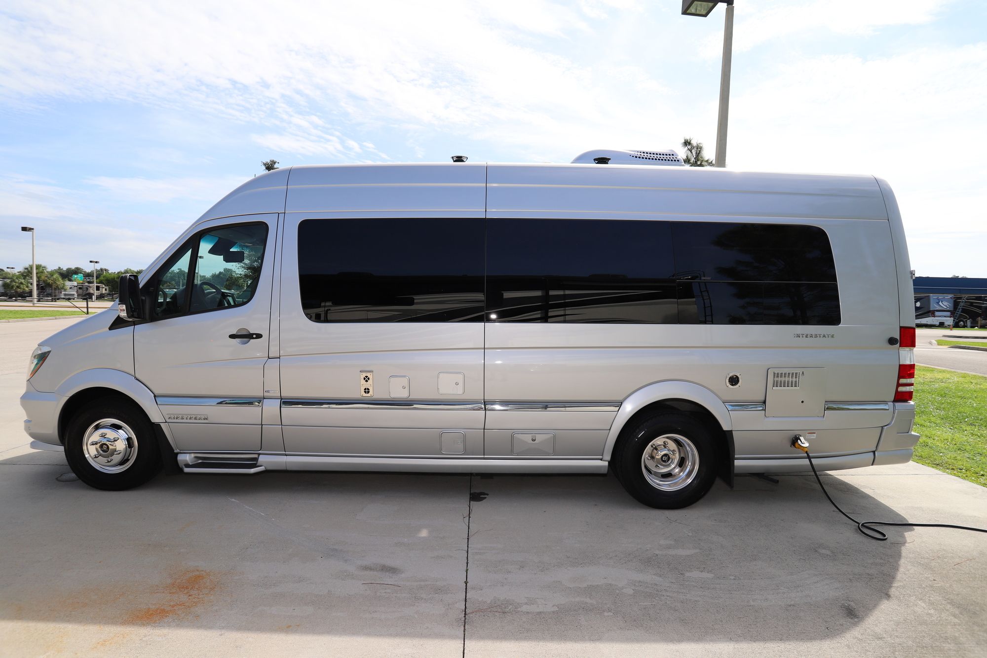 Used 2017 Airstream Interstate EXT GT TWIN Class B  For Sale