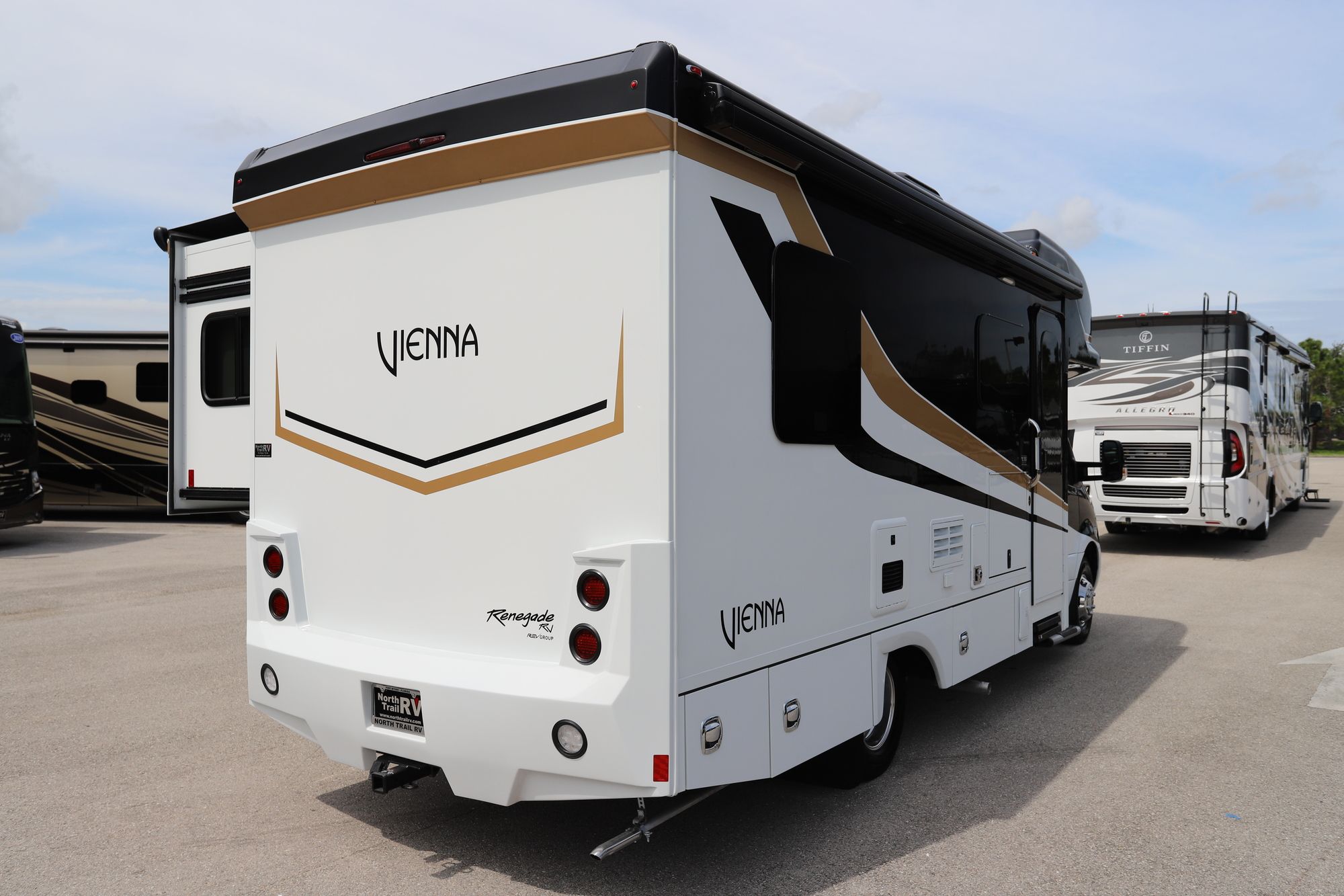 New 2021 Renegade Rv Vienna 25-V-FWC Class C  For Sale