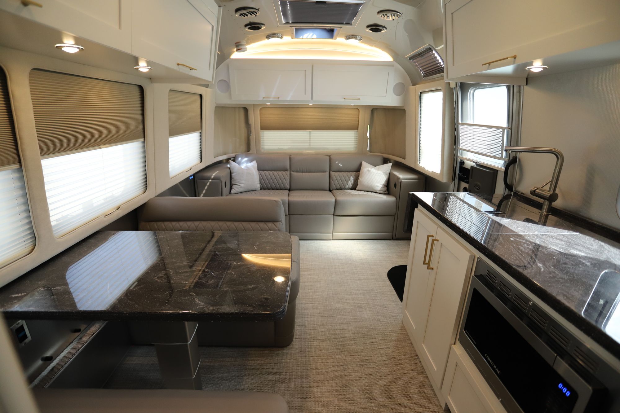 New 2021 Airstream Classic 30RB Travel Trailer  For Sale