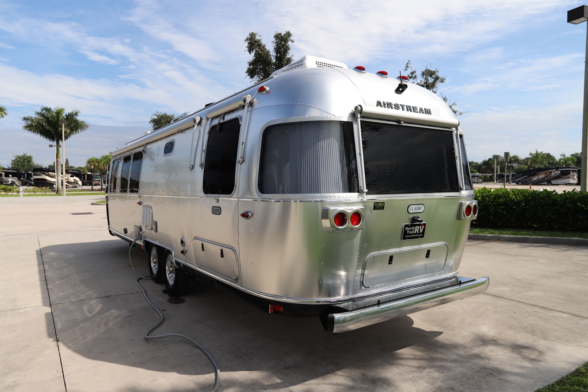 New 2021 Airstream Classic 30RB Travel Trailer  For Sale