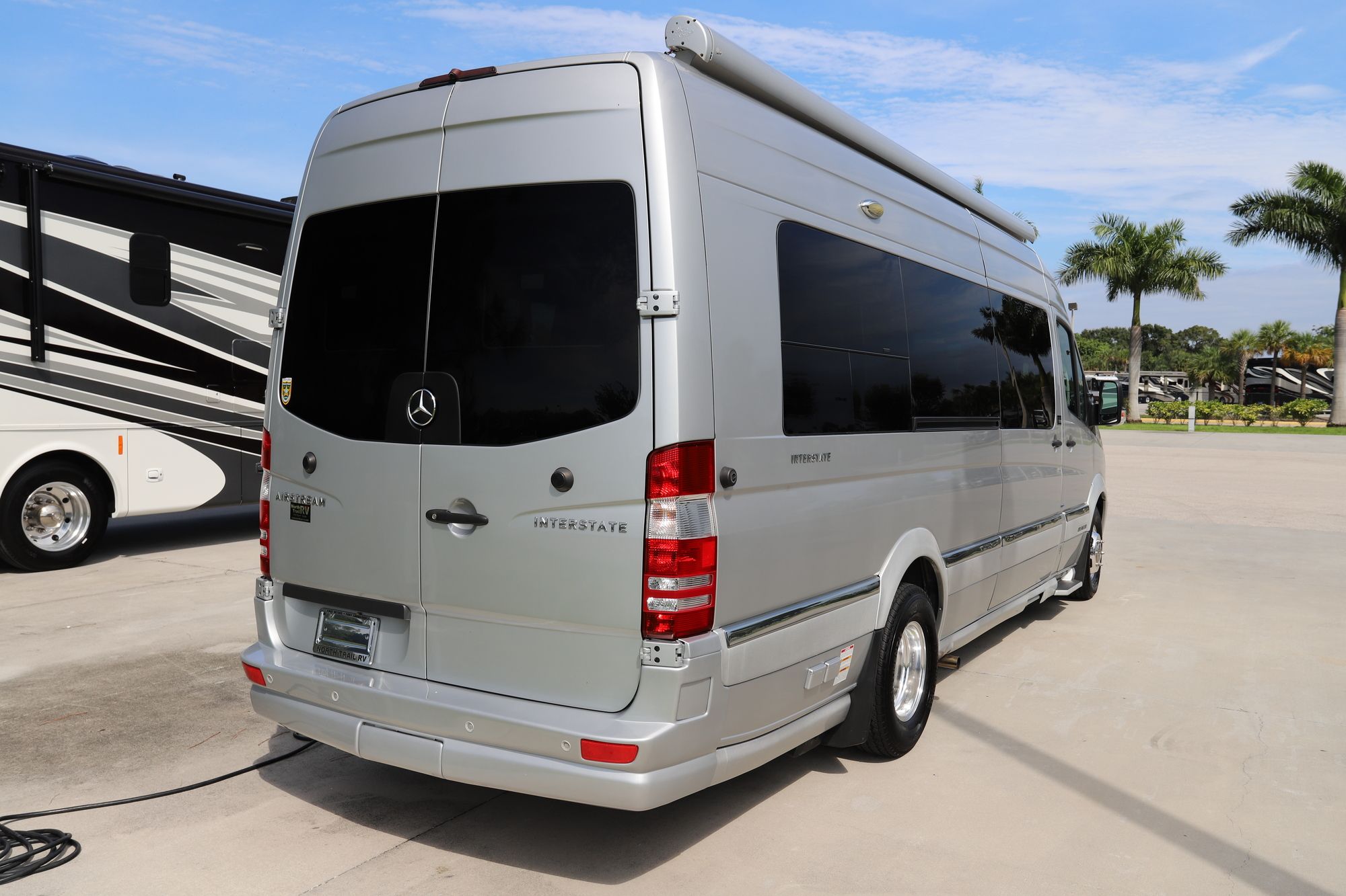 Used 2017 Airstream Interstate EXT GT TWIN Class B  For Sale