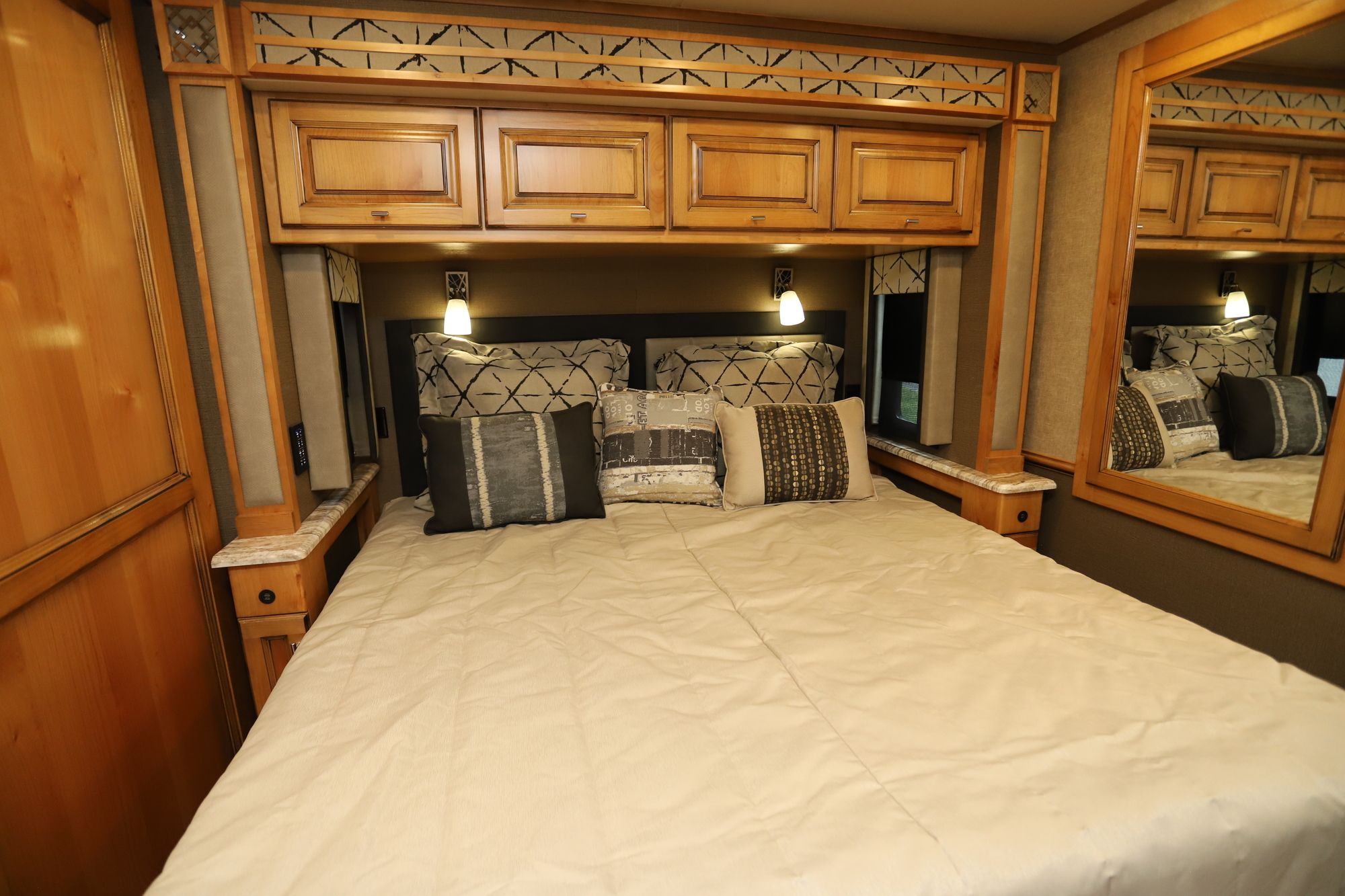 Used 2019 Tiffin Motor Homes Allegro 32SA Class A  For Sale