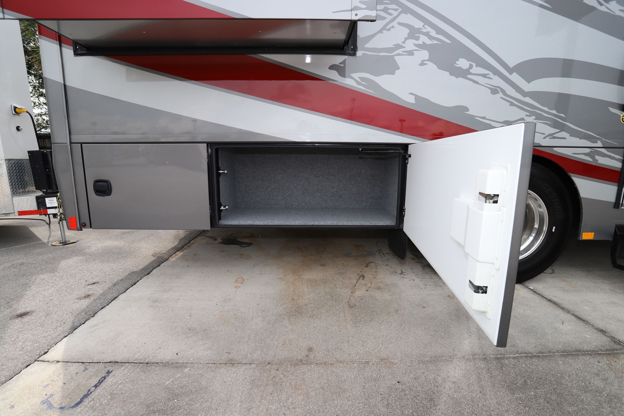 Used 2021 Renegade Rv Valencia 35 MB Super C  For Sale