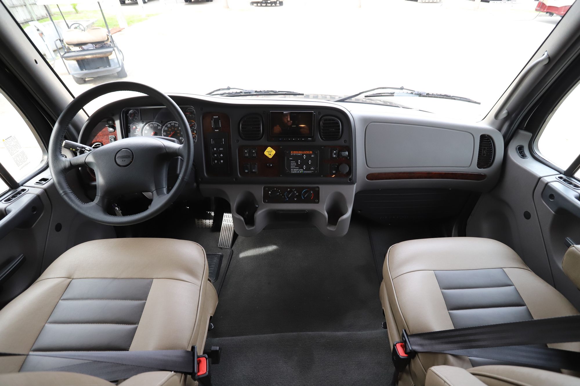 Used 2021 Renegade Rv Valencia 35 MB Super C  For Sale