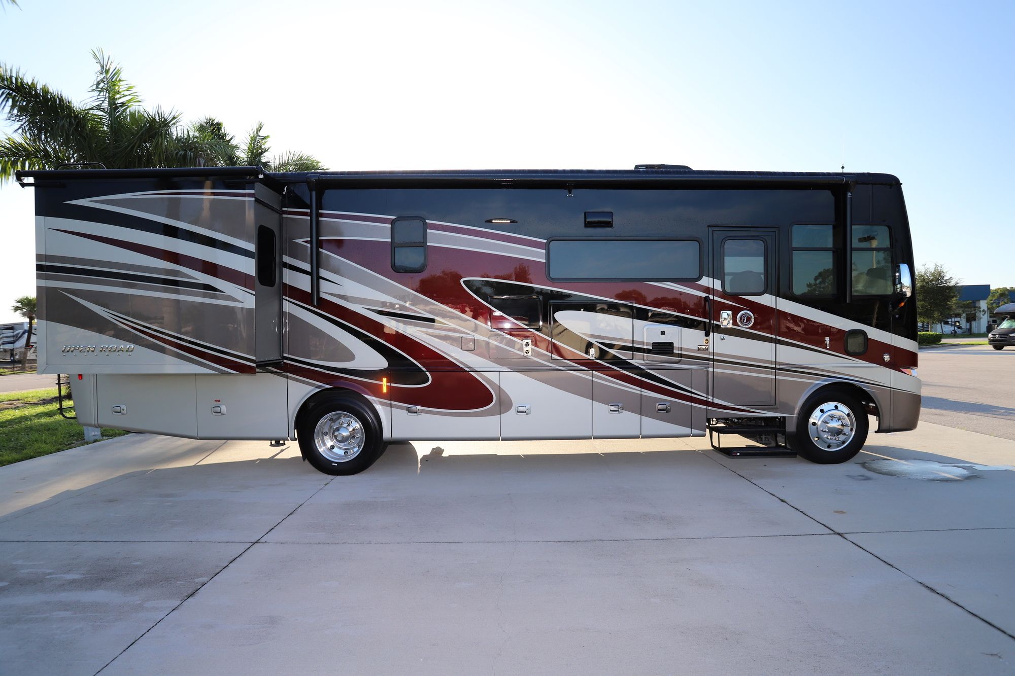New 2021 Tiffin Motor Homes Allegro 32SA Class A  For Sale