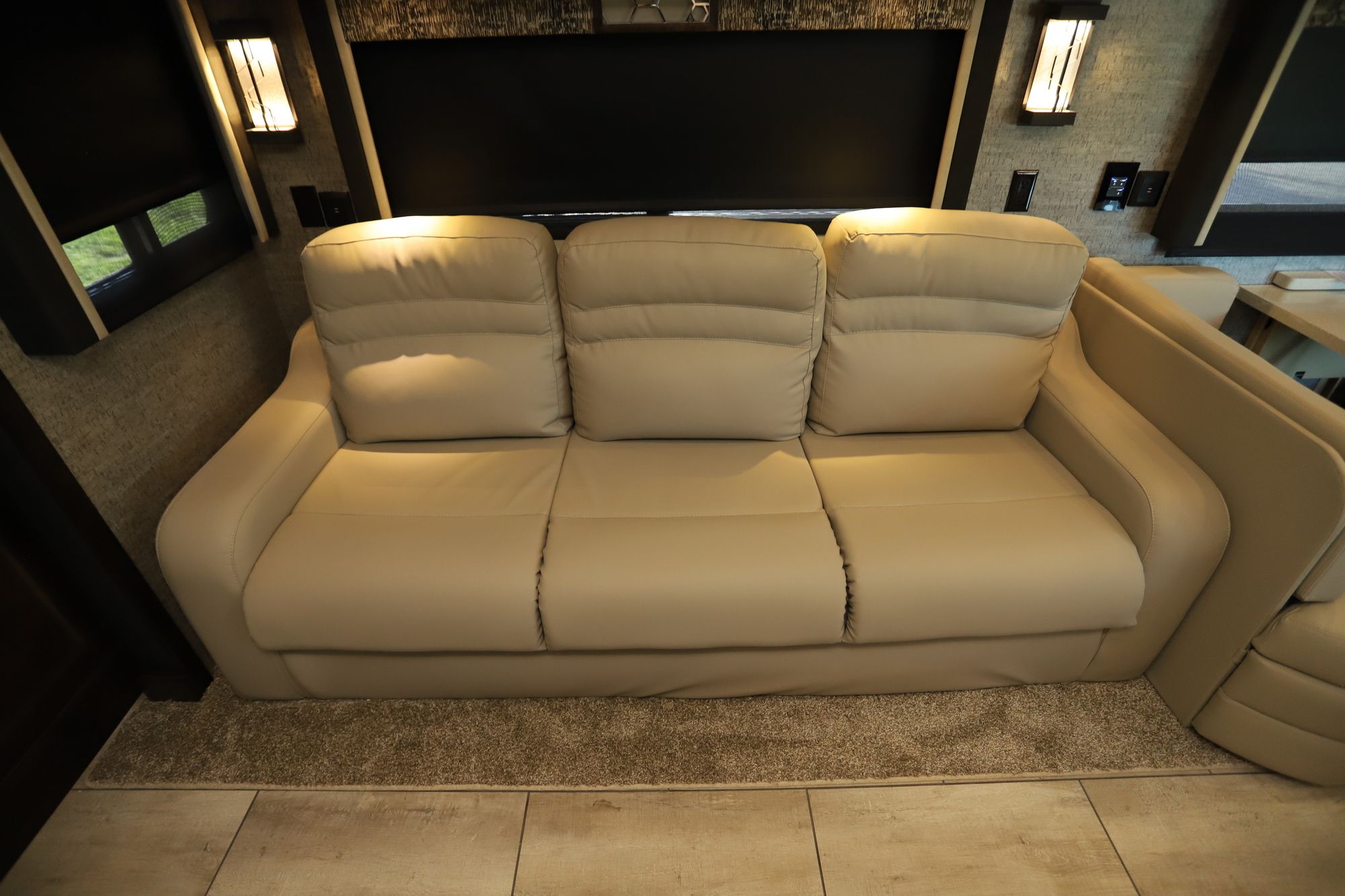 New 2021 Tiffin Motor Homes Allegro 32SA Class A  For Sale