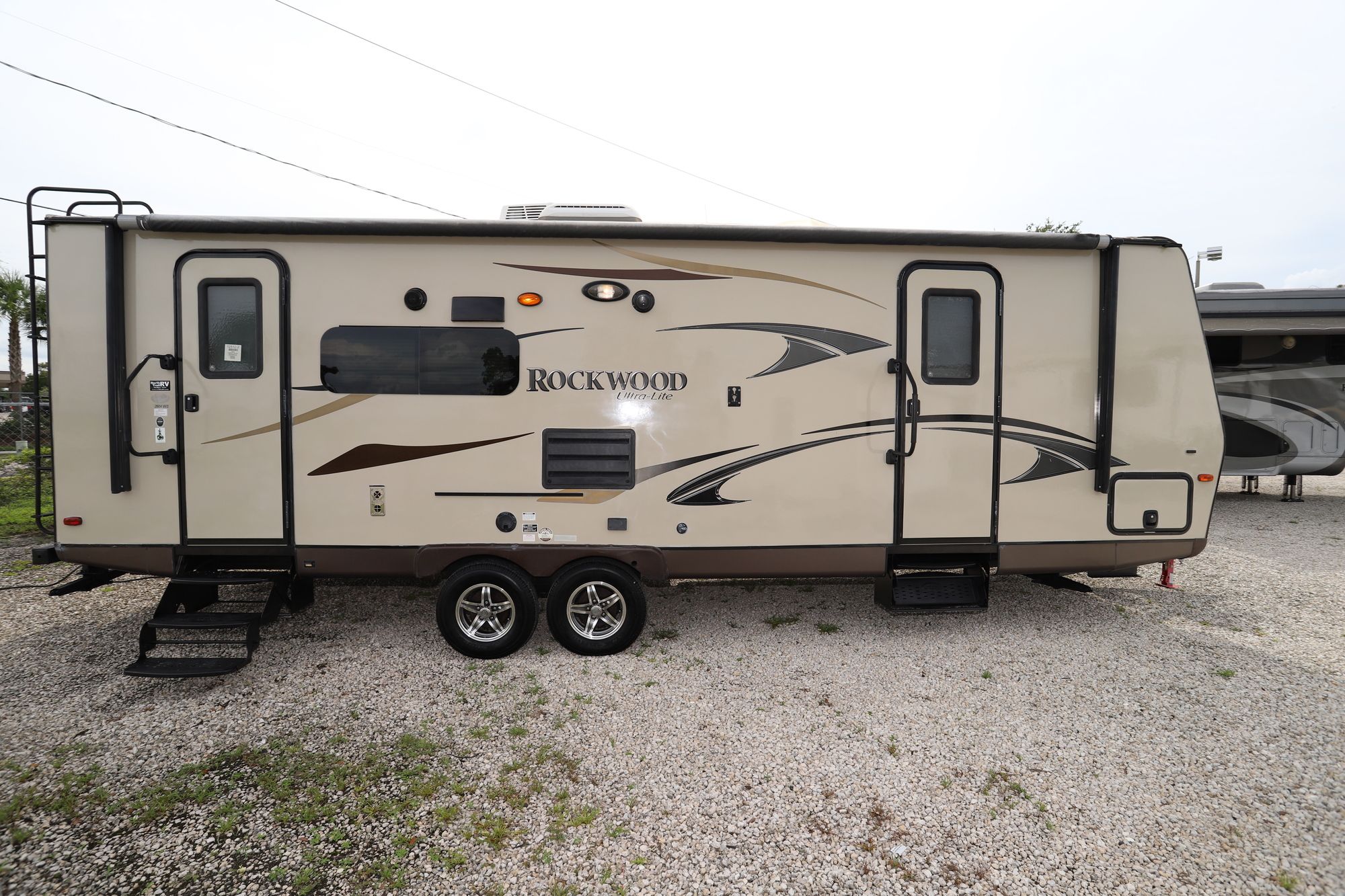 Used 2014 Forest River Rockwood 2604WS Travel Trailer  For Sale